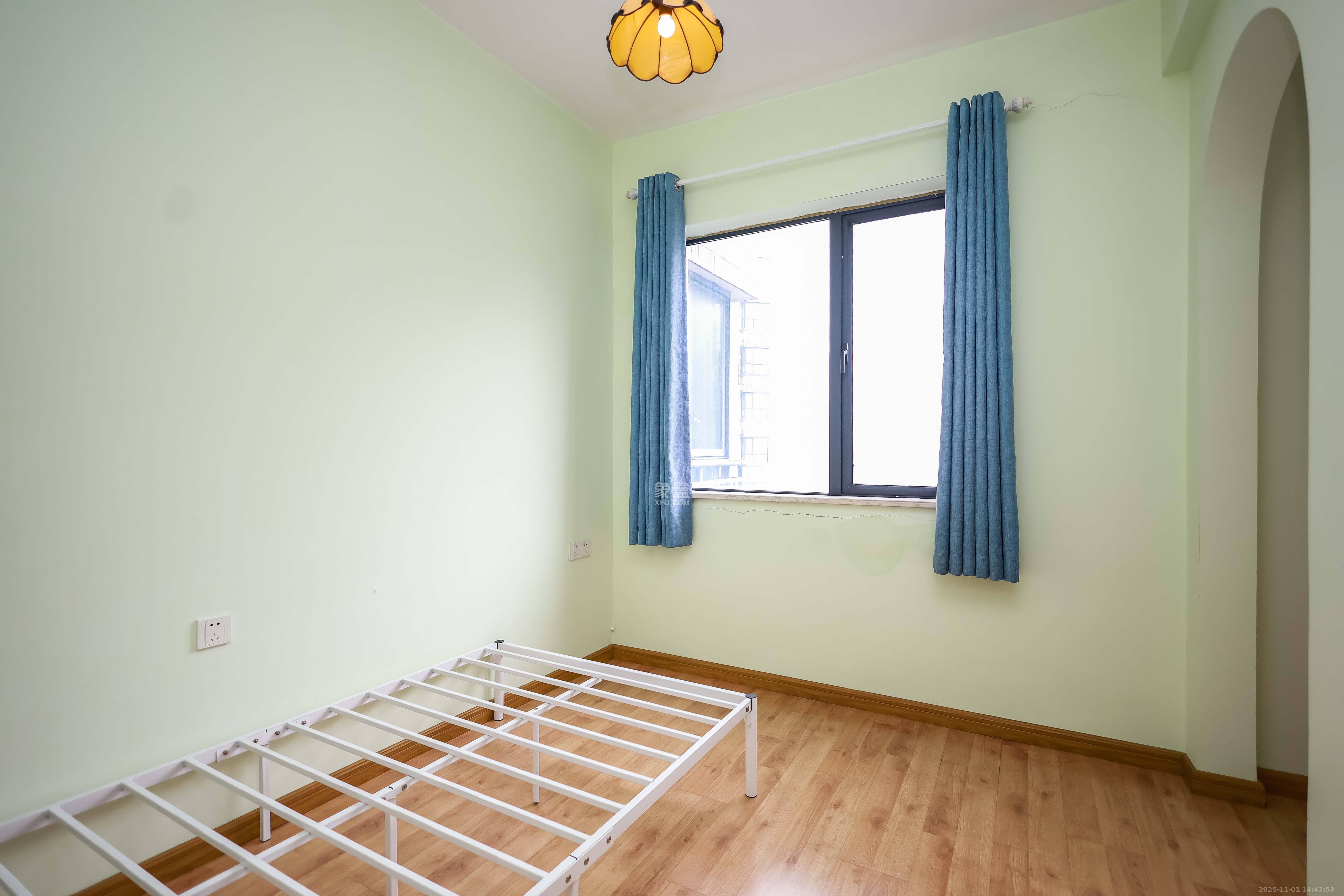 莱茵城  3室2厅1卫    100.0万卧室