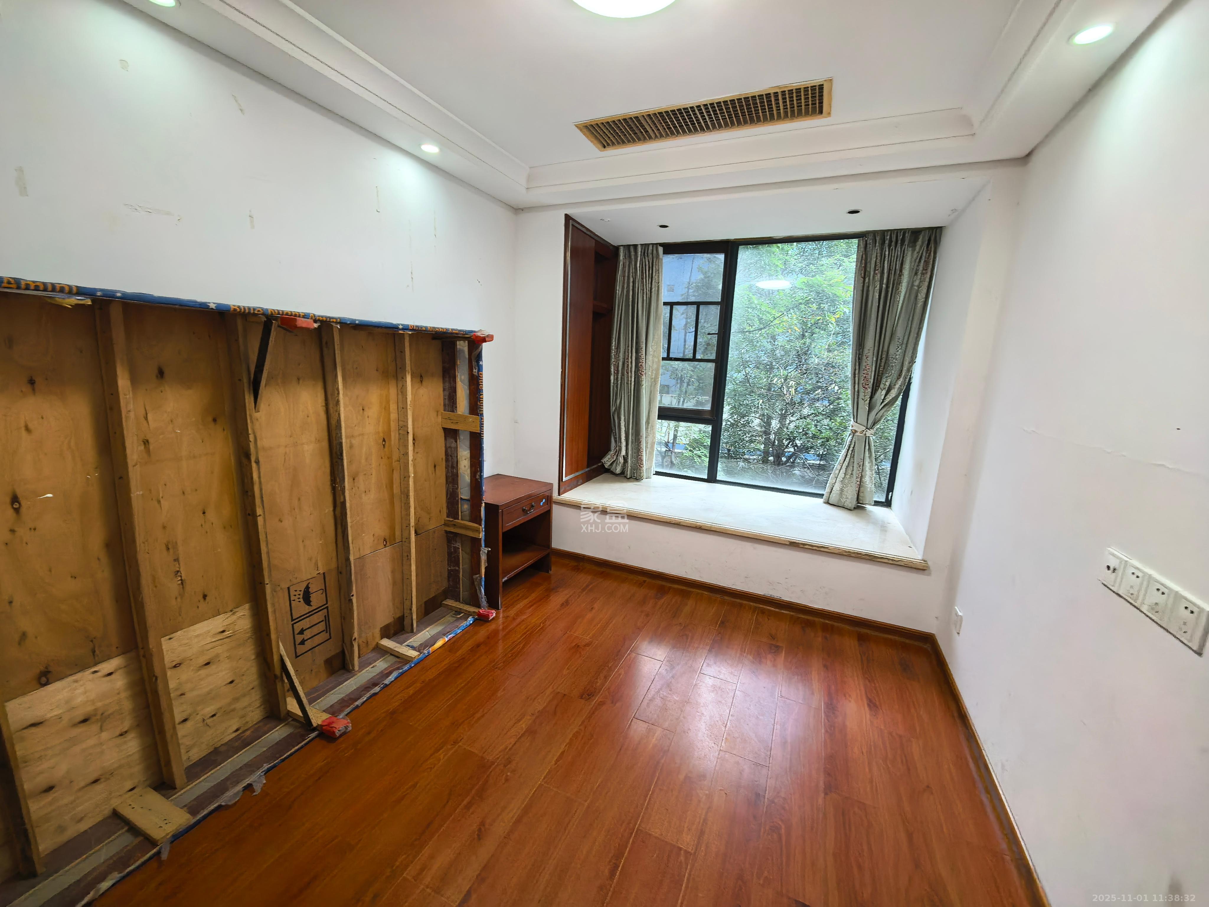 方略城市广场  3室1厅1卫    2200.0元/月 方略城市广场  3室1厅1卫    2200.0元/月室内图