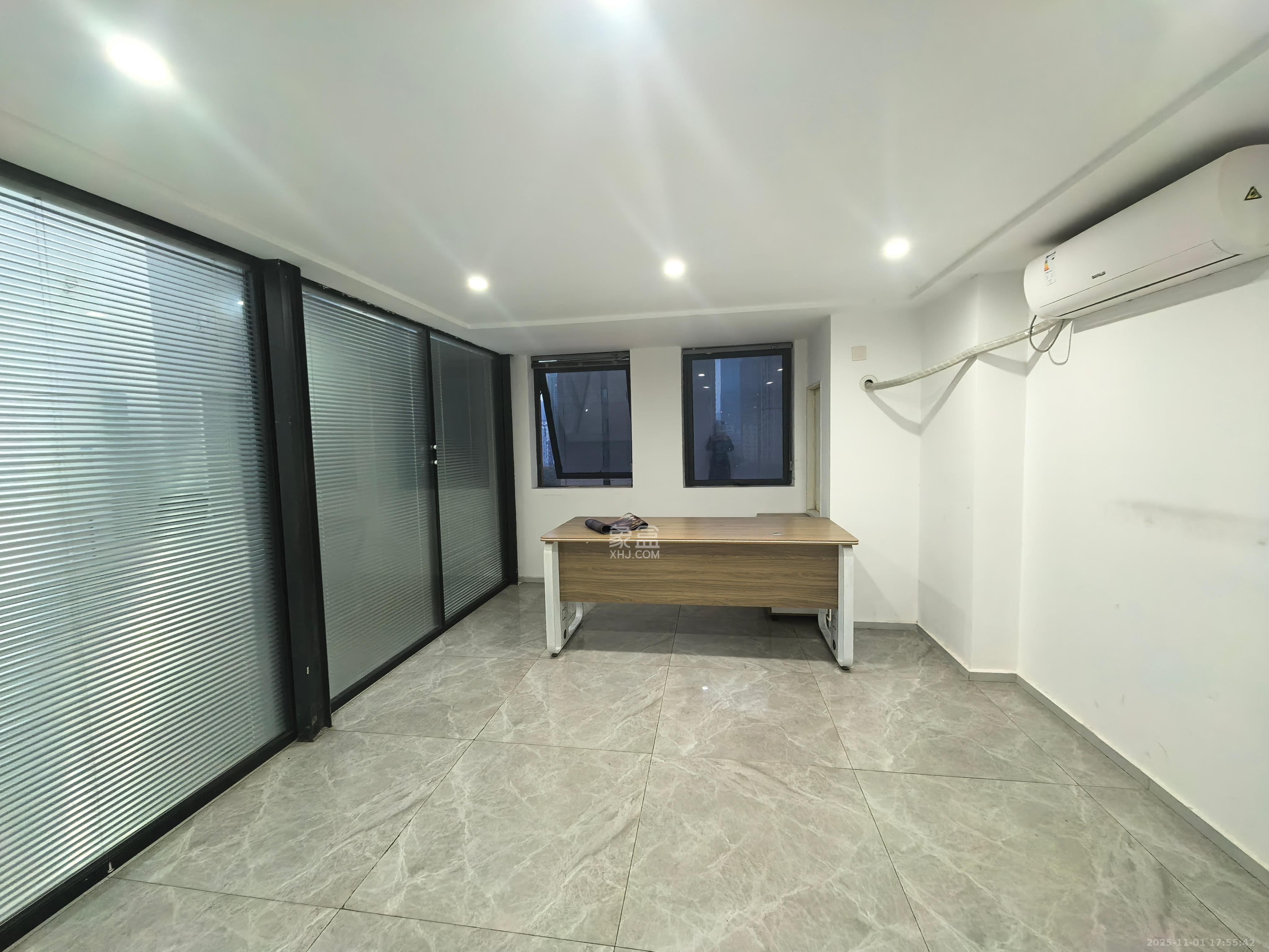 华润置地广场二期 2室0厅0卫 1500.0元/月 华润置地广场二期 2室0厅0卫 1500.0元/月小区图