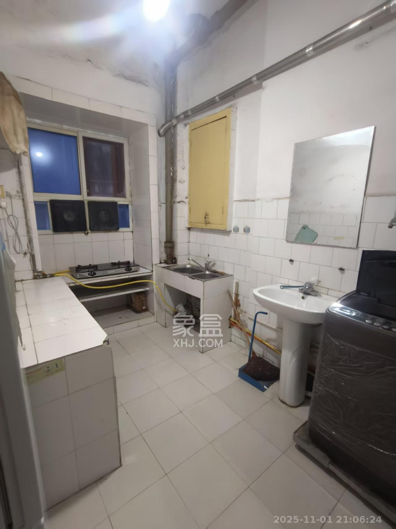 长勘小区 3室1厅1卫 2300.0元/月 长勘小区 3室1厅1卫 2300.0元/月室内图