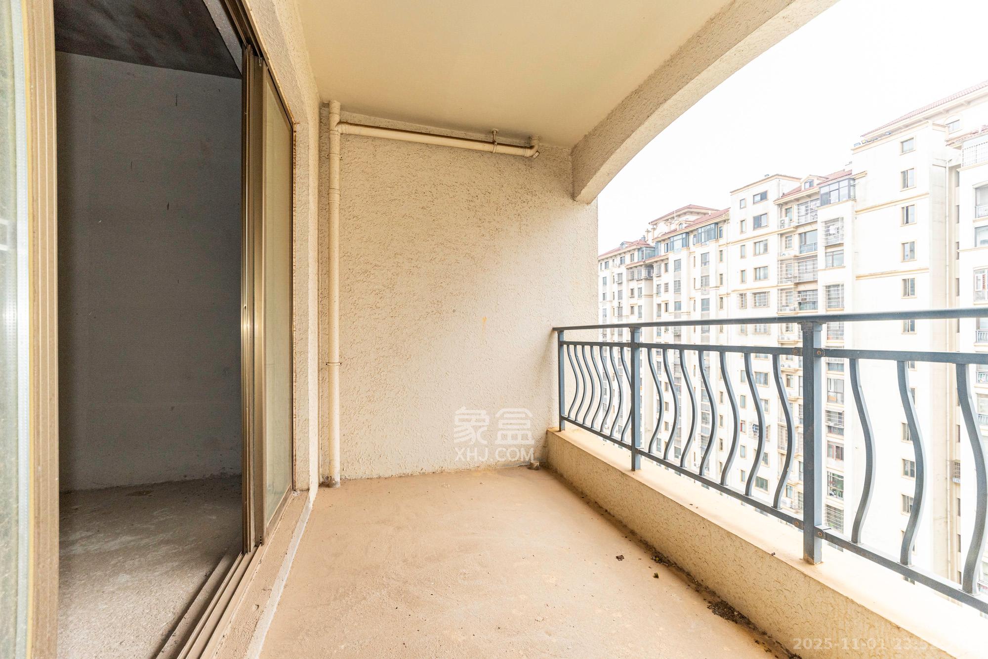 碧桂园威尼斯城  3室2厅1卫    48.8万 碧桂园威尼斯城  3室2厅1卫    48.8万阳台