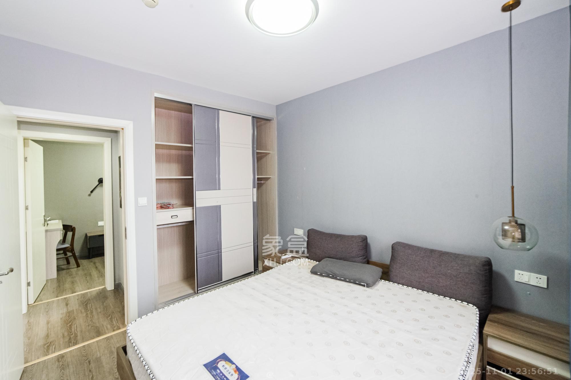 北辰三角洲E4区  3室1厅1卫    140.0万卧室