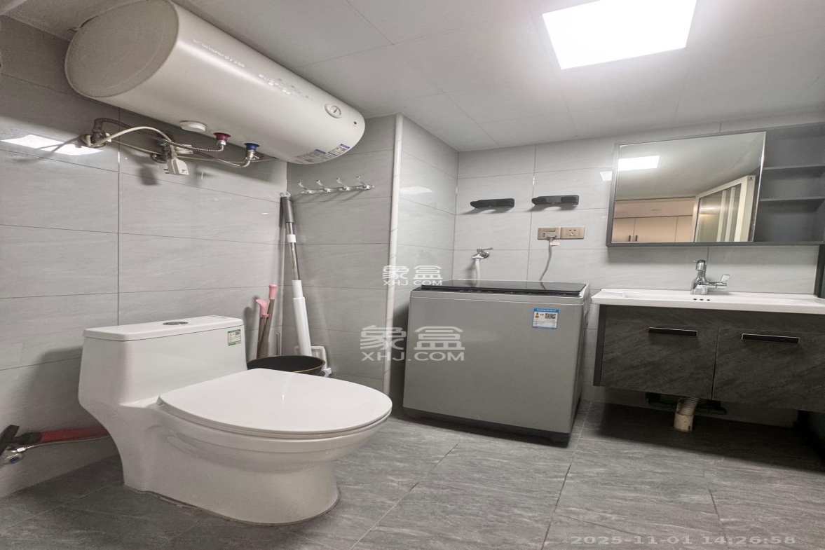 藏珑湖上公馆 2室1厅1卫 2700.0元/月 藏珑湖上公馆 2室1厅1卫 2700.0元/月室内图