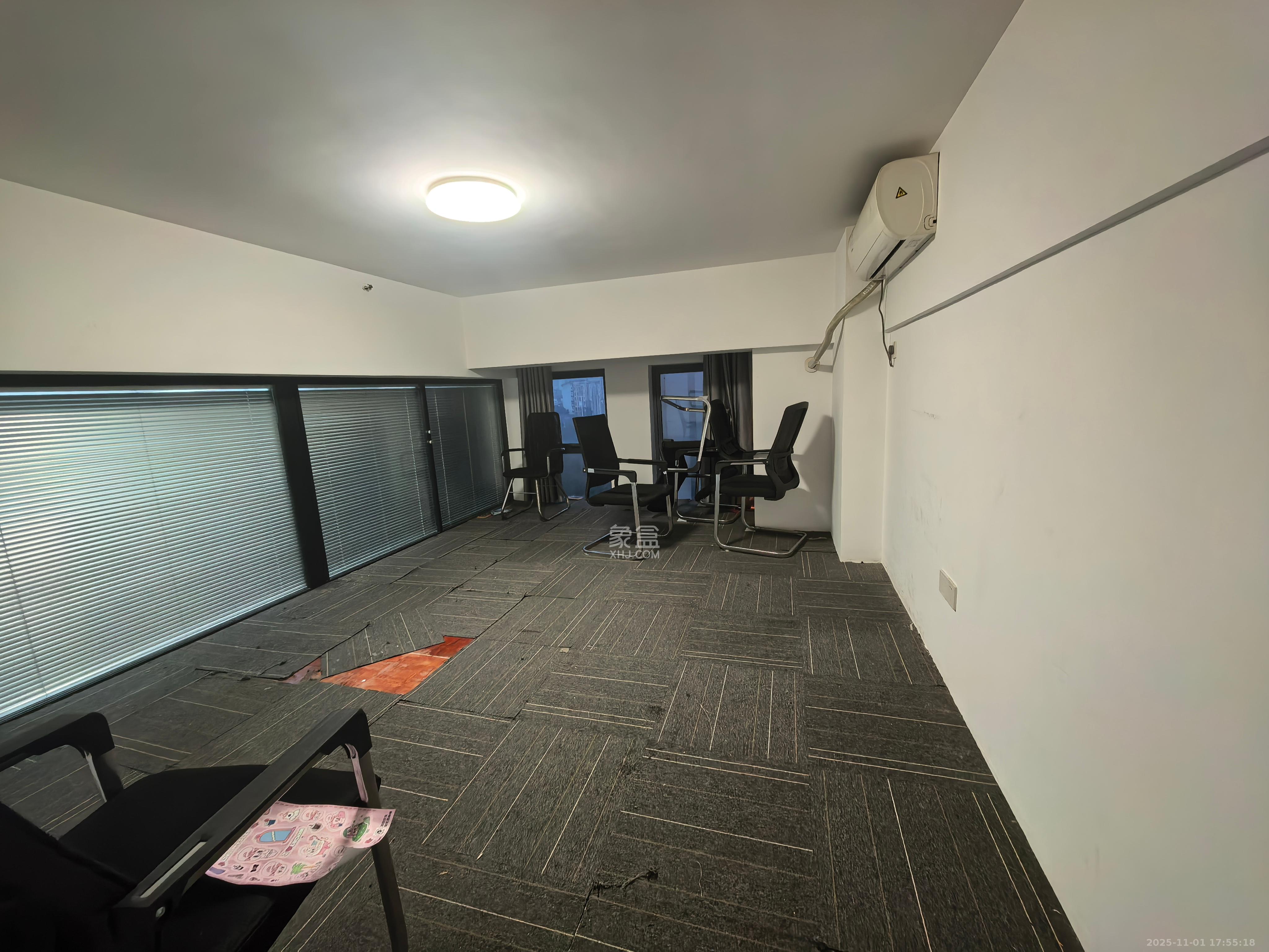 华润置地广场二期 2室0厅0卫 1500.0元/月 华润置地广场二期 2室0厅0卫 1500.0元/月室内图