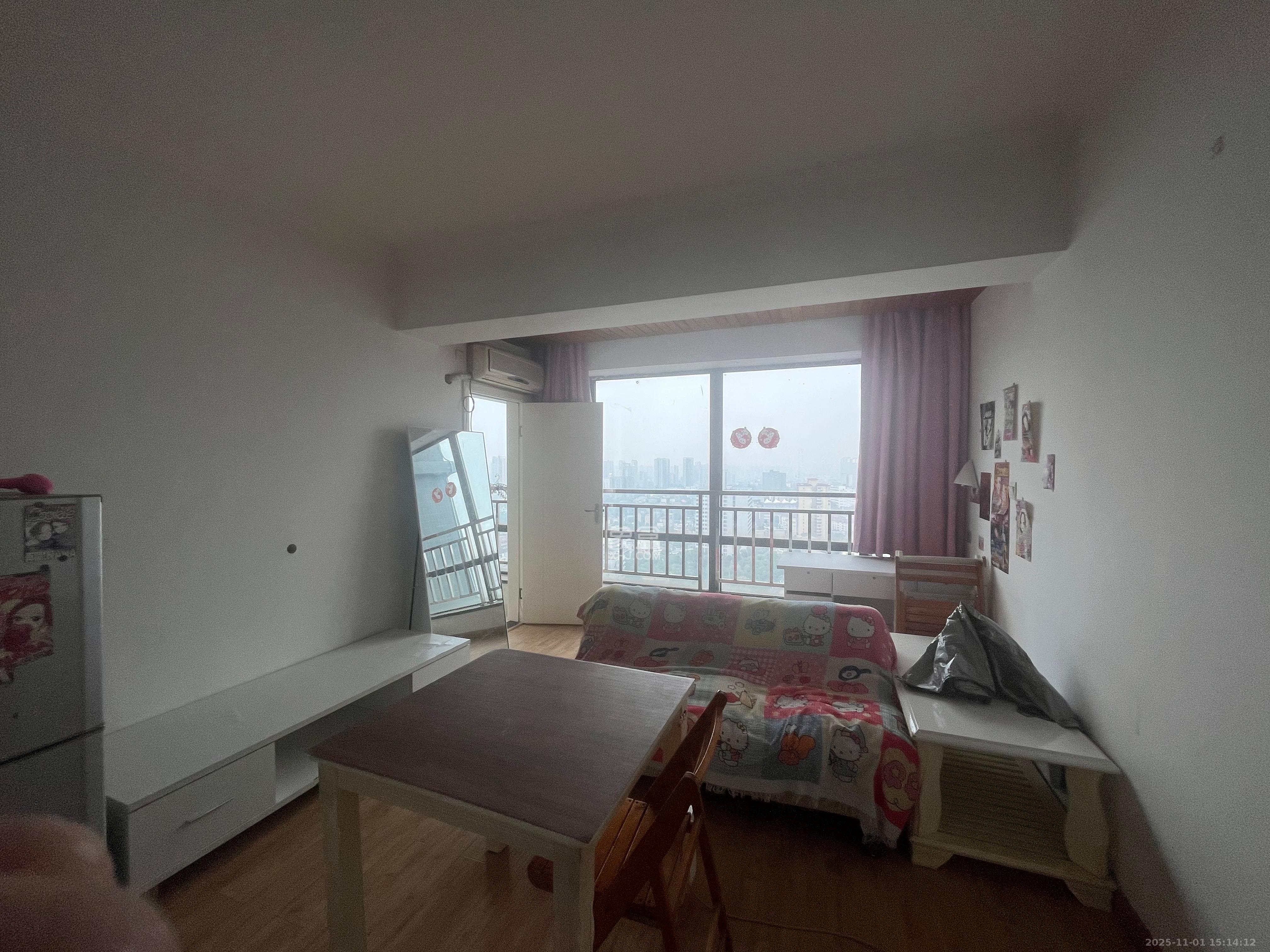 BOBO天下城（CTA财富中心）  1室1厅1卫    1800.0元/月