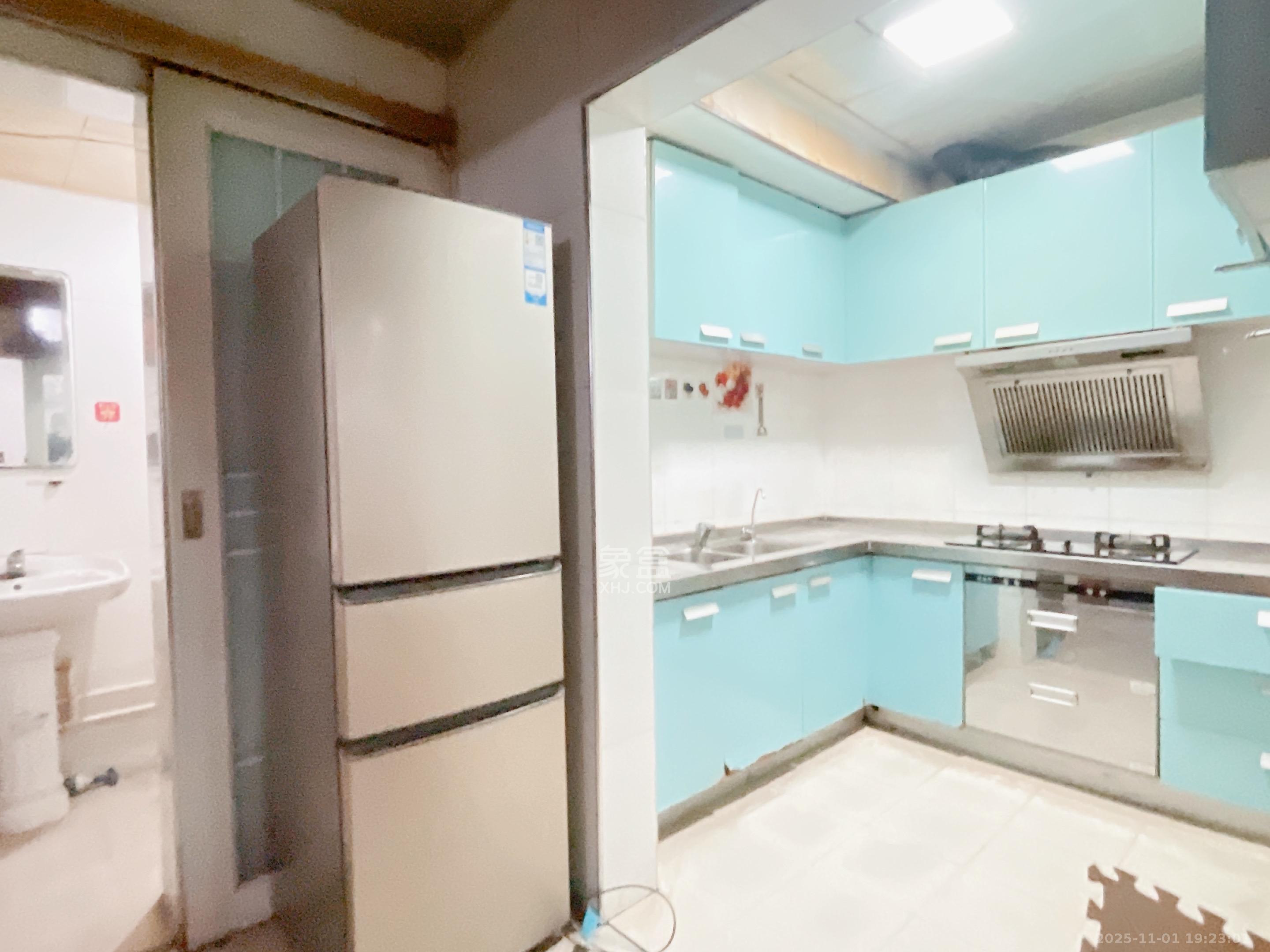 隆华金属宿舍  1室0厅0卫    2000.0元/月