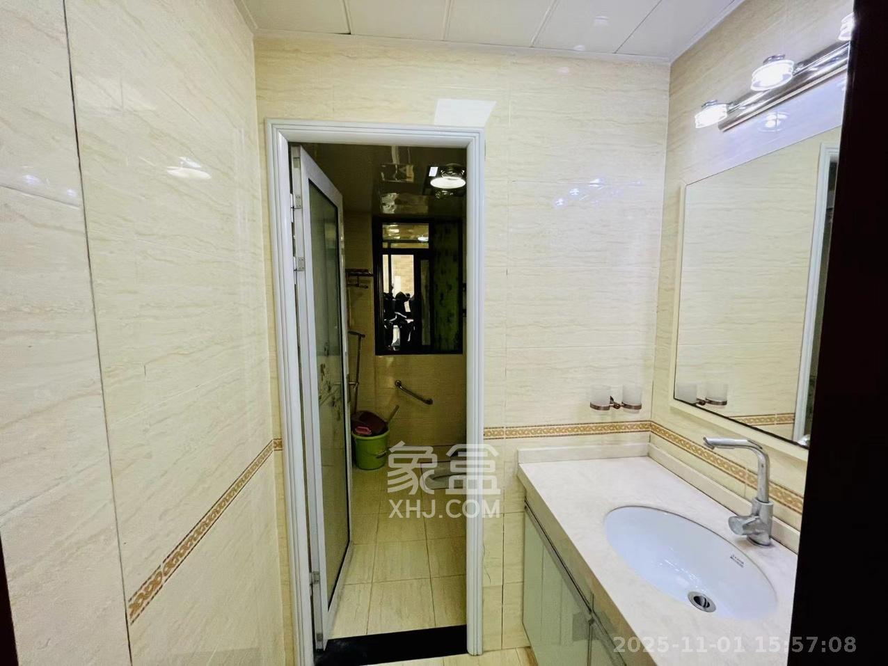 中南红领邦（红星嘉和苑）  4室1厅2卫    3200.0元/月室内图