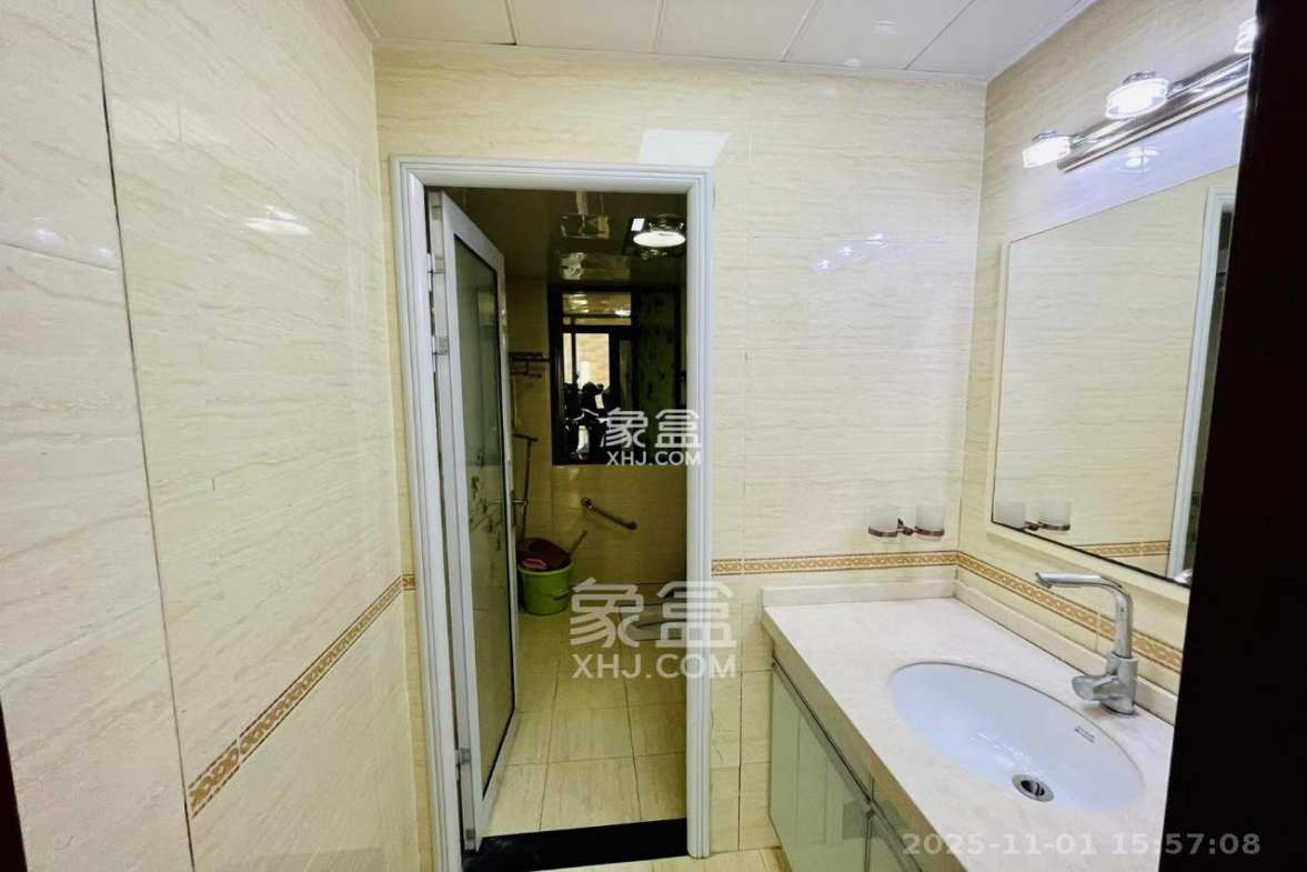 中南红领邦(红星嘉和苑) 4室1厅2卫 3200.0元/月 中南红领邦(红星嘉和苑) 4室1厅2卫 3200.0元/月室内图