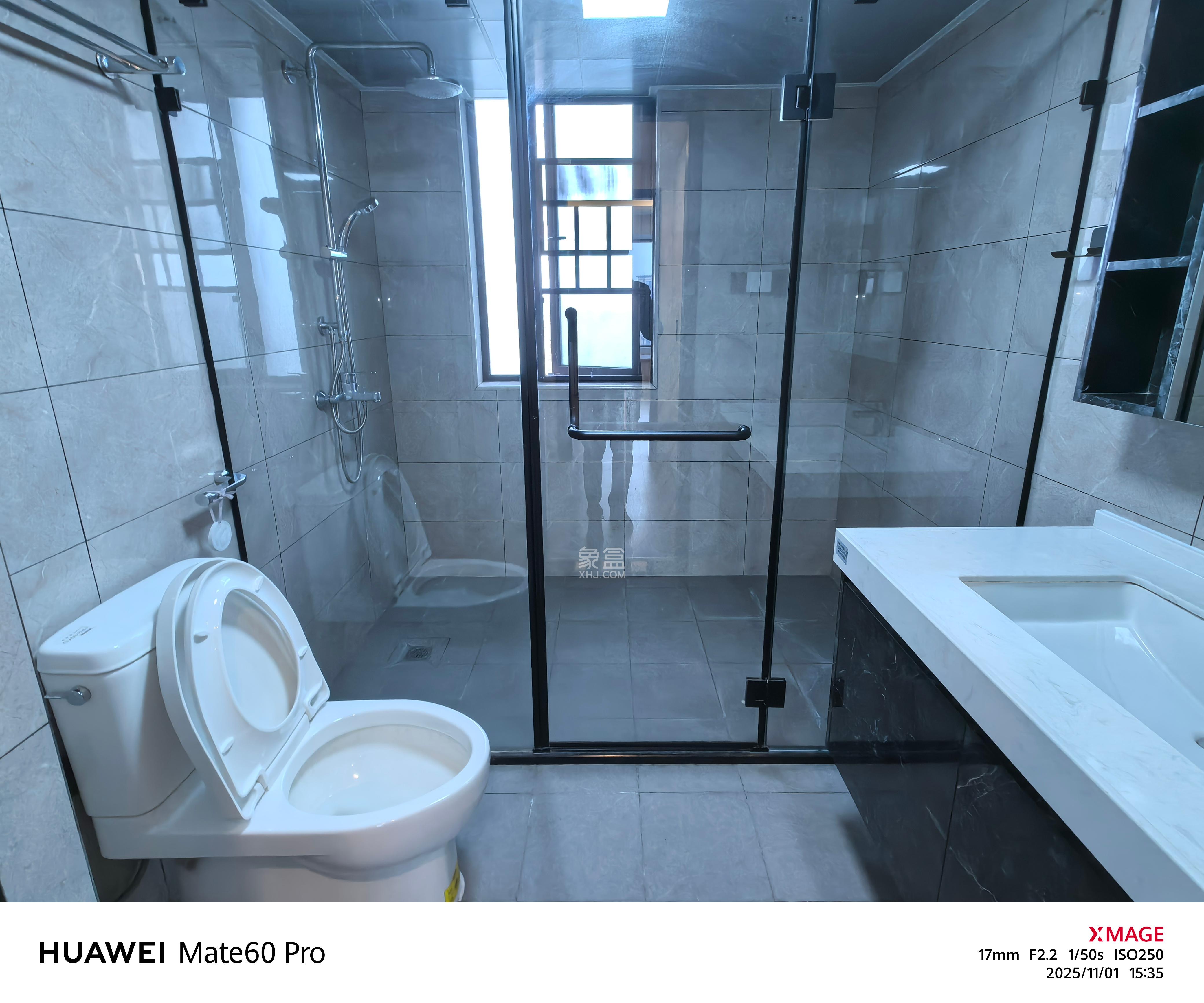 臻园  4室2厅2卫    5000.0元/月 臻园  4室2厅2卫    5000.0元/月室内图