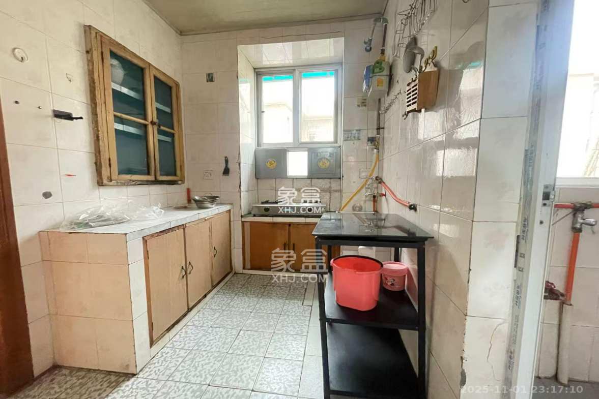 乔庄社区 1室0厅0卫 1600.0元/月 乔庄社区 1室0厅0卫 1600.0元/月室内图