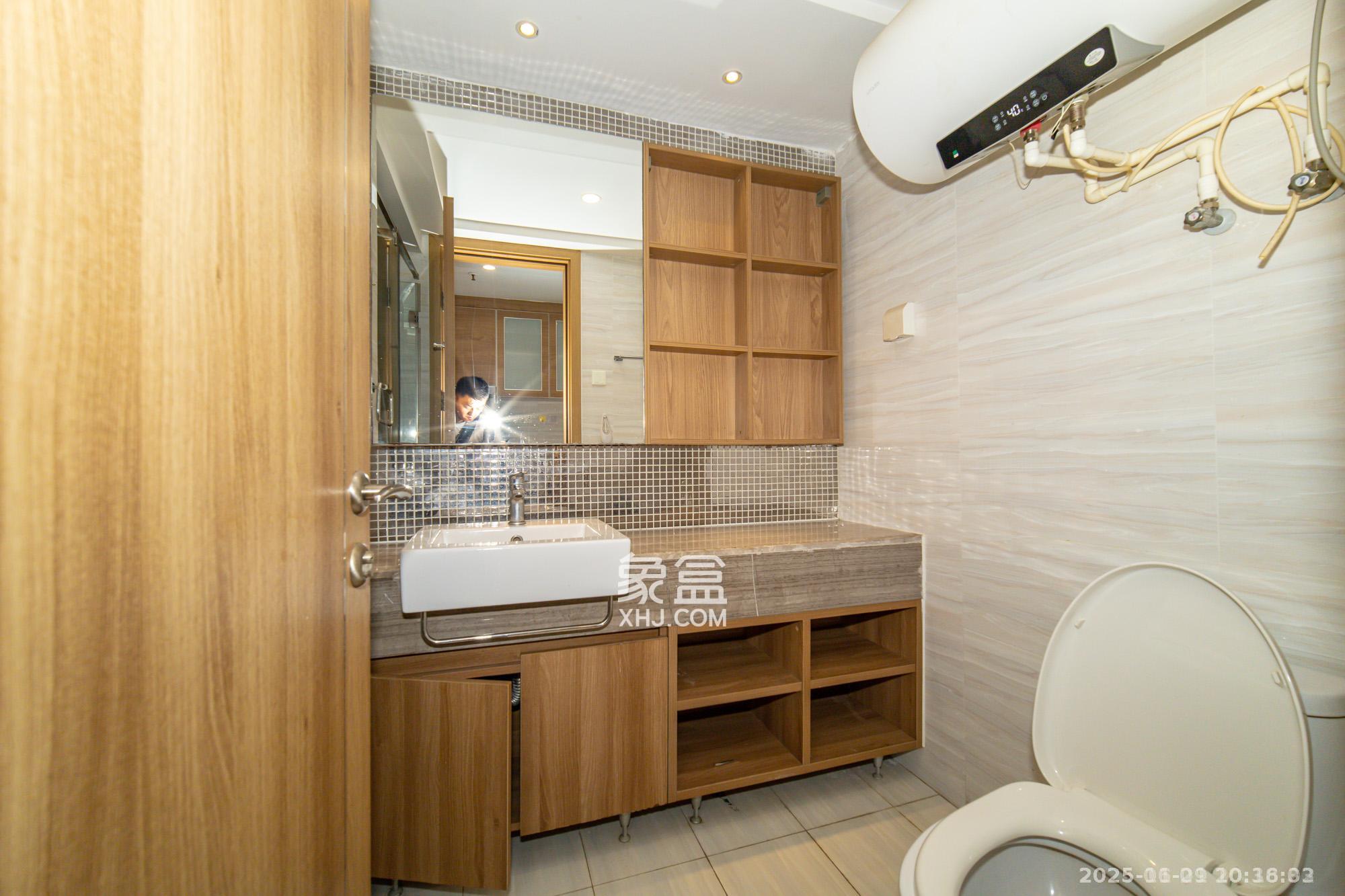 恒大翡翠华庭 1室1厅1卫 1400.0元/月 恒大翡翠华庭 1室1厅1卫 1400.0元/月室内图