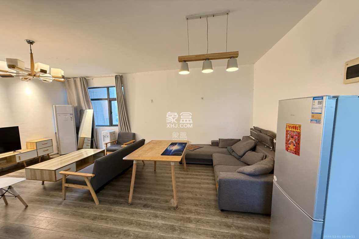 钱隆首府(福晟御园) 3室1厅1卫 3300.0元/月 钱隆首府(福晟御园) 3室1厅1卫 3300.0元/月室内图