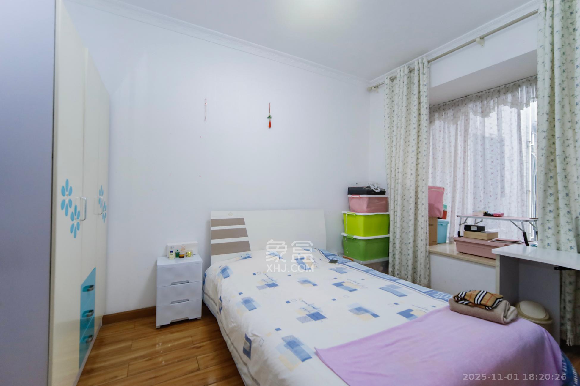 中建桂苑  3室2厅1卫    78.0万卧室