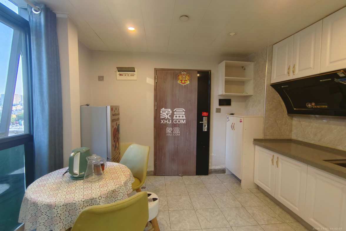 新世界广场 1室1厅1卫 1500.0元/月 新世界广场 1室1厅1卫 1500.0元/月室内图