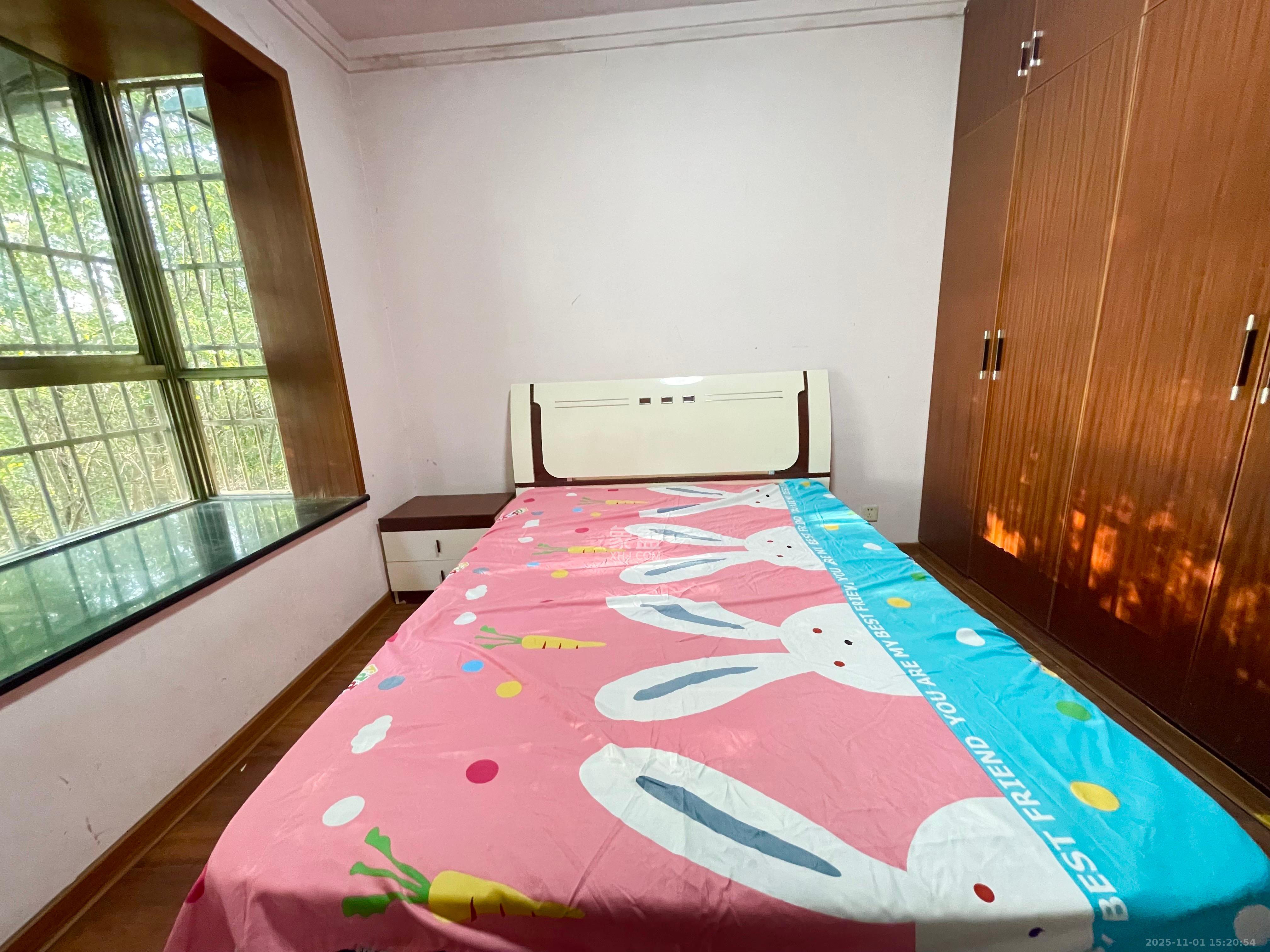 丽江翠园  3室2厅2卫    1500.0元/月室内图