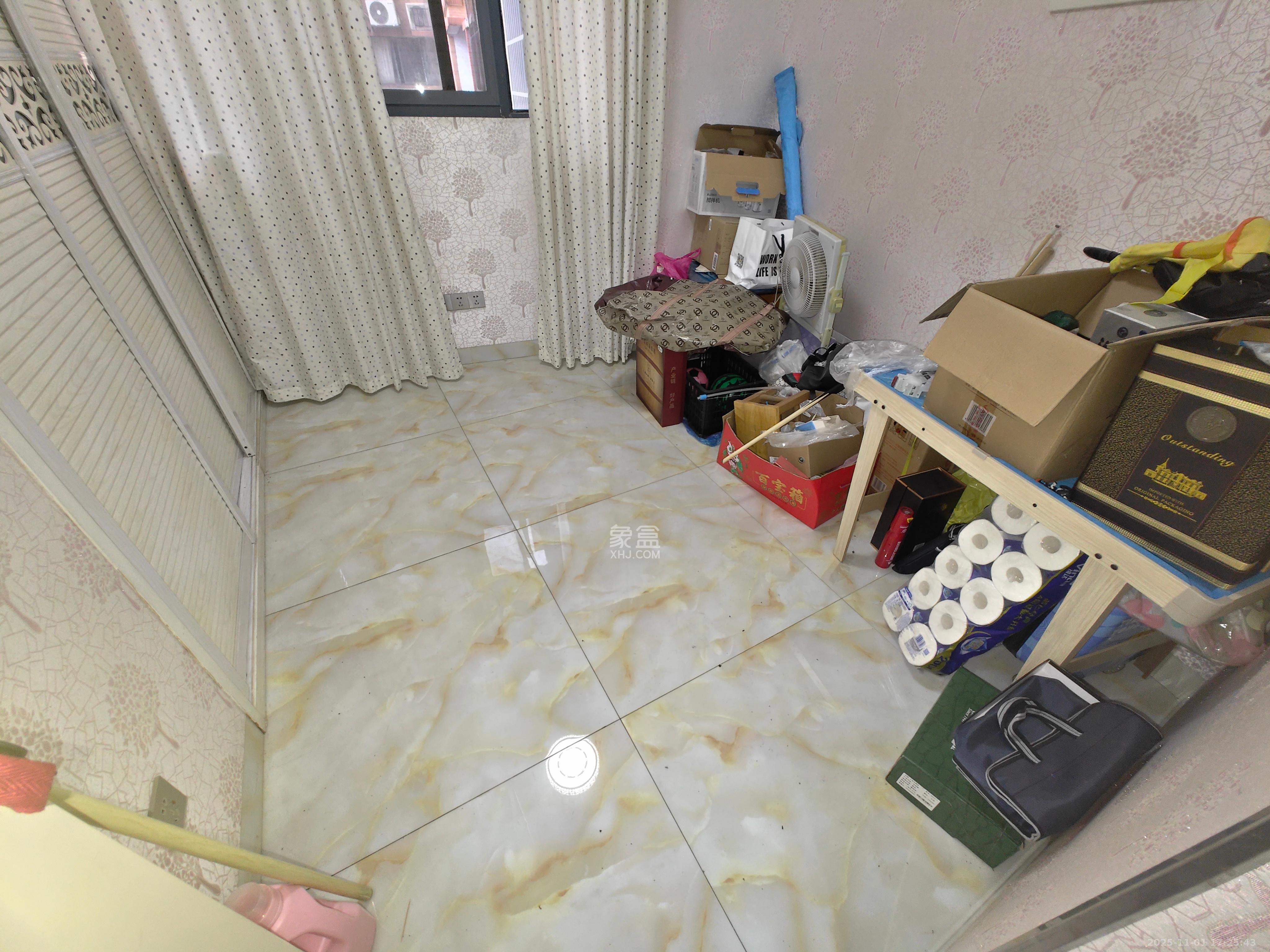 兴威帕克水岸 3室2厅1卫 2300.0元/月 兴威帕克水岸 3室2厅1卫 2300.0元/月室内图