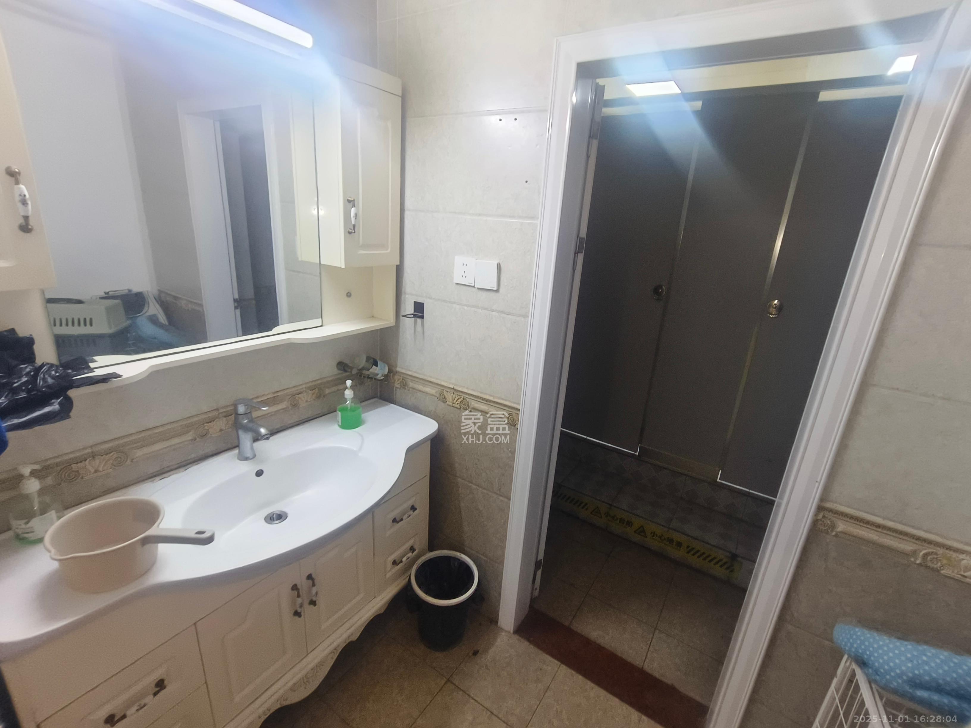 湘江世纪城富湾国际  4室2厅2卫    10000.0元/月室内图