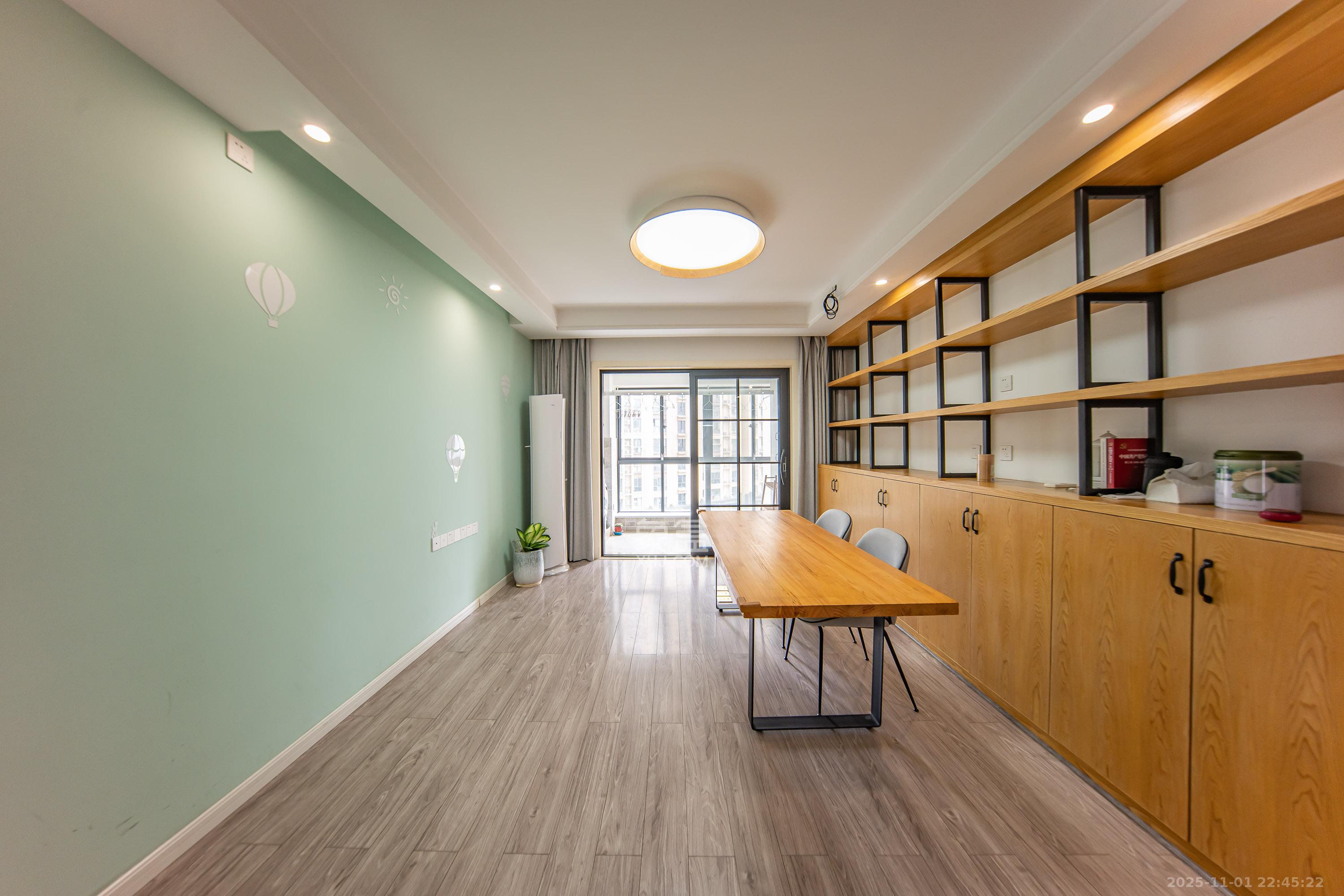 兰亭湾畔  3室2厅2卫    125.0万 兰亭湾畔  3室2厅2卫    125.0万客厅