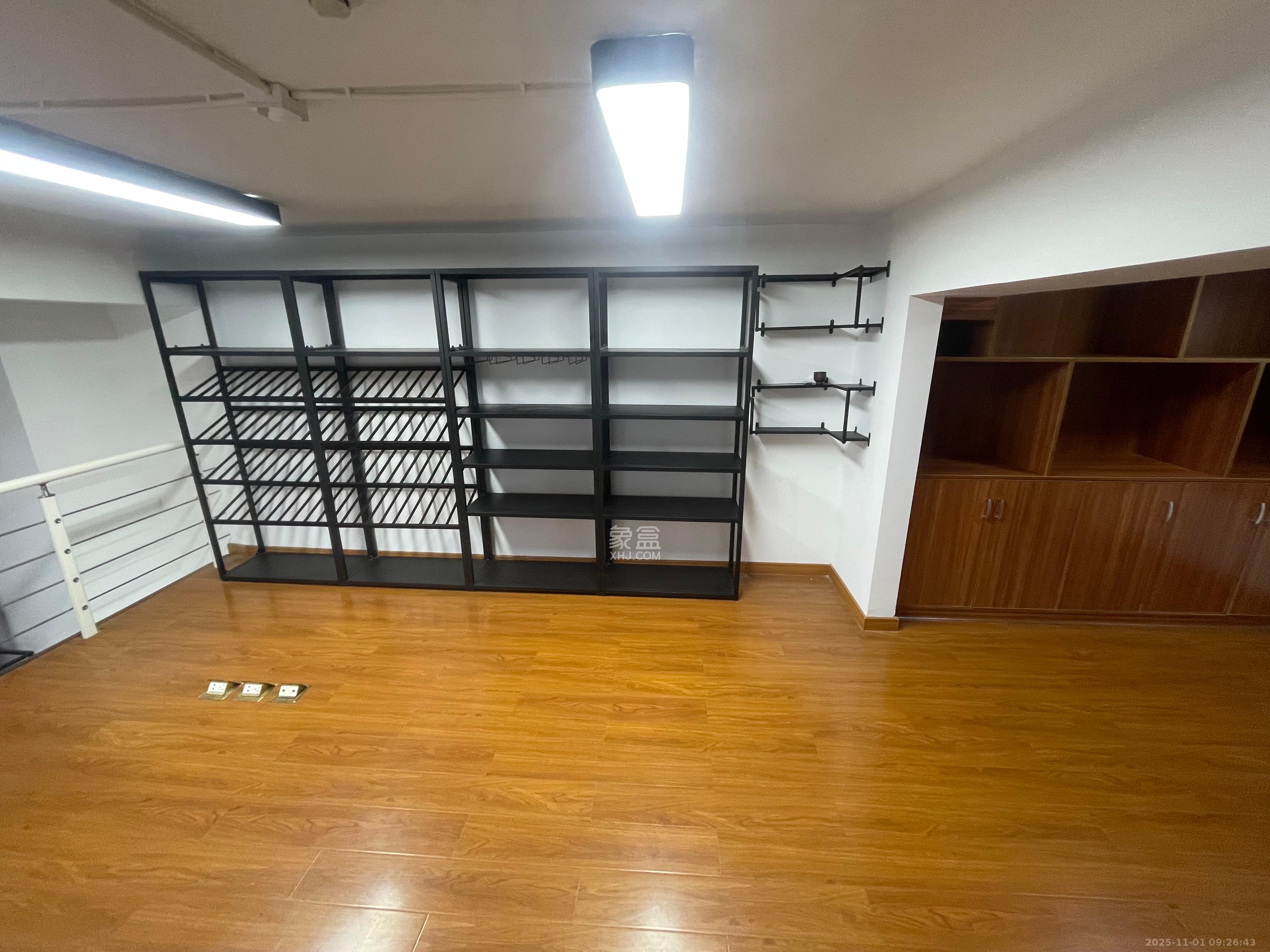 洋湖时代 1室1厅1卫 3200.0元/月 洋湖时代 1室1厅1卫 3200.0元/月室内图