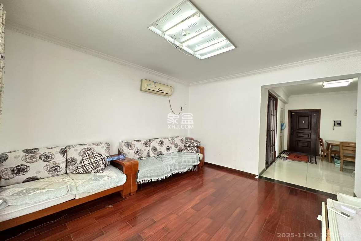 百纳广场(百纳公寓) 3室2厅1卫 2600.0元/月 百纳广场(百纳公寓) 3室2厅1卫 2600.0元/月室内图