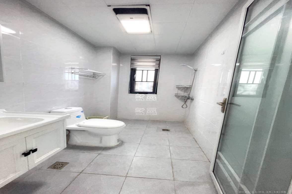 南山梅溪一方 4室2厅2卫 2800.0元/月 南山梅溪一方 4室2厅2卫 2800.0元/月室内图