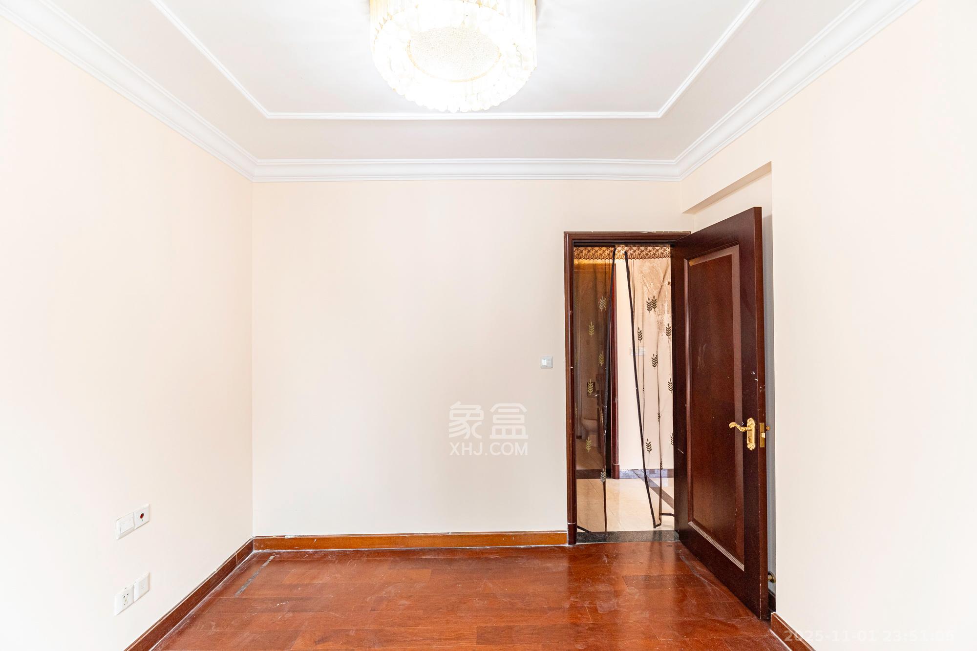 恒大雅苑  2室1厅1卫    58.0万卧室