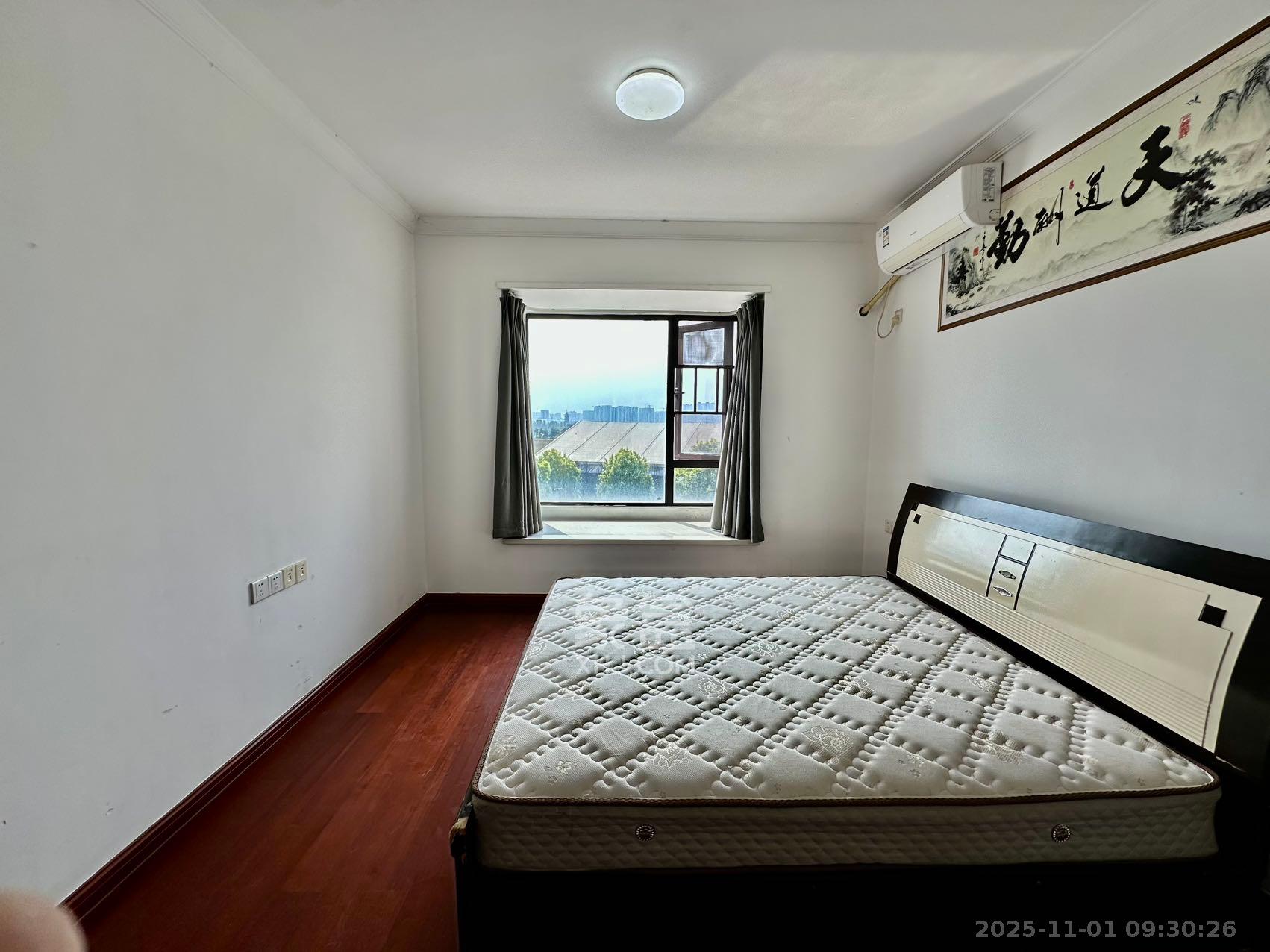 中海国际五期 3室2厅2卫 2400.0元/月 中海国际五期 3室2厅2卫 2400.0元/月室内图