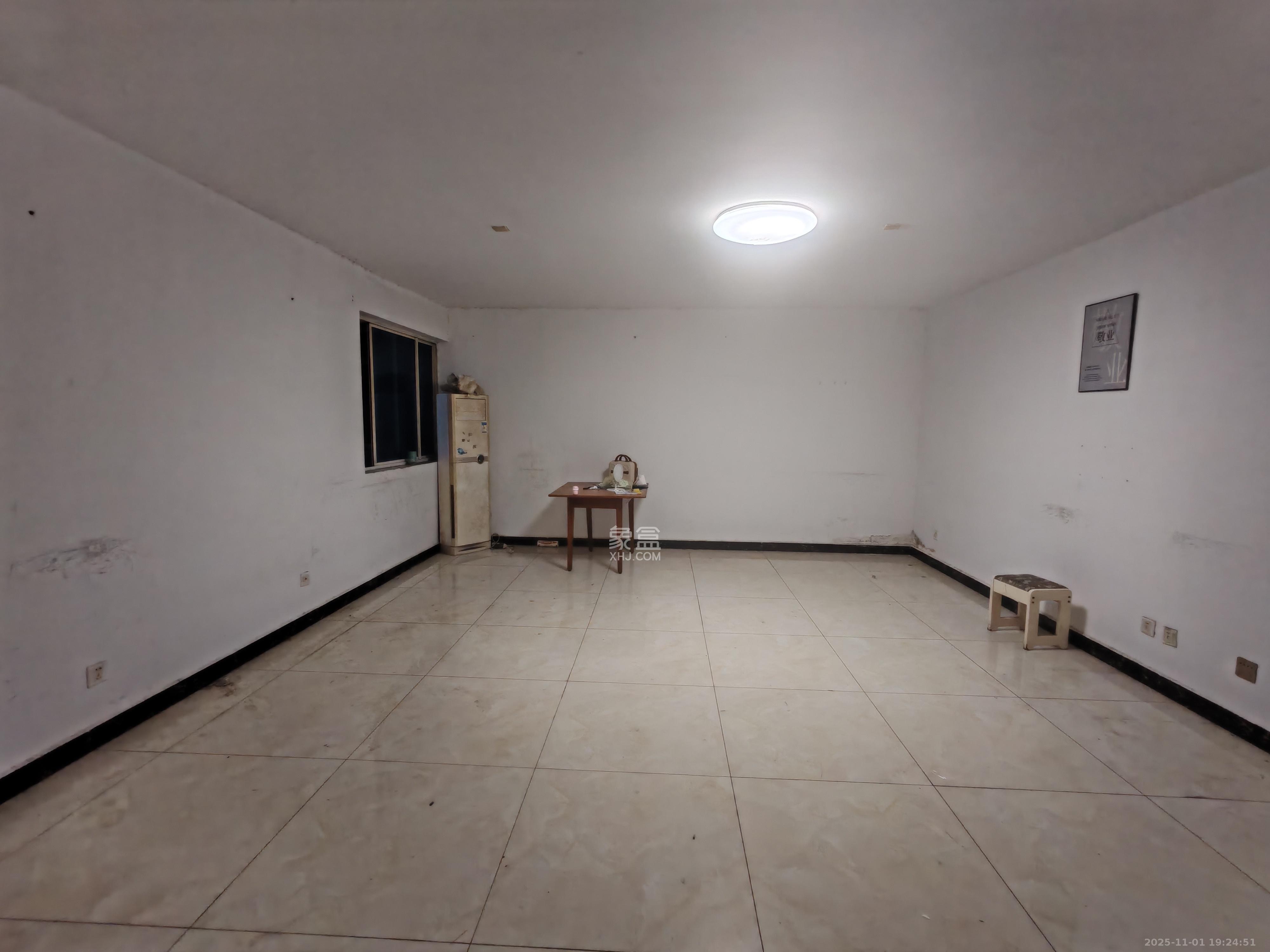 华海3C(天心电子世界)  3室1厅1卫    2900.0元/月 华海3C(天心电子世界)  3室1厅1卫    2900.0元/月