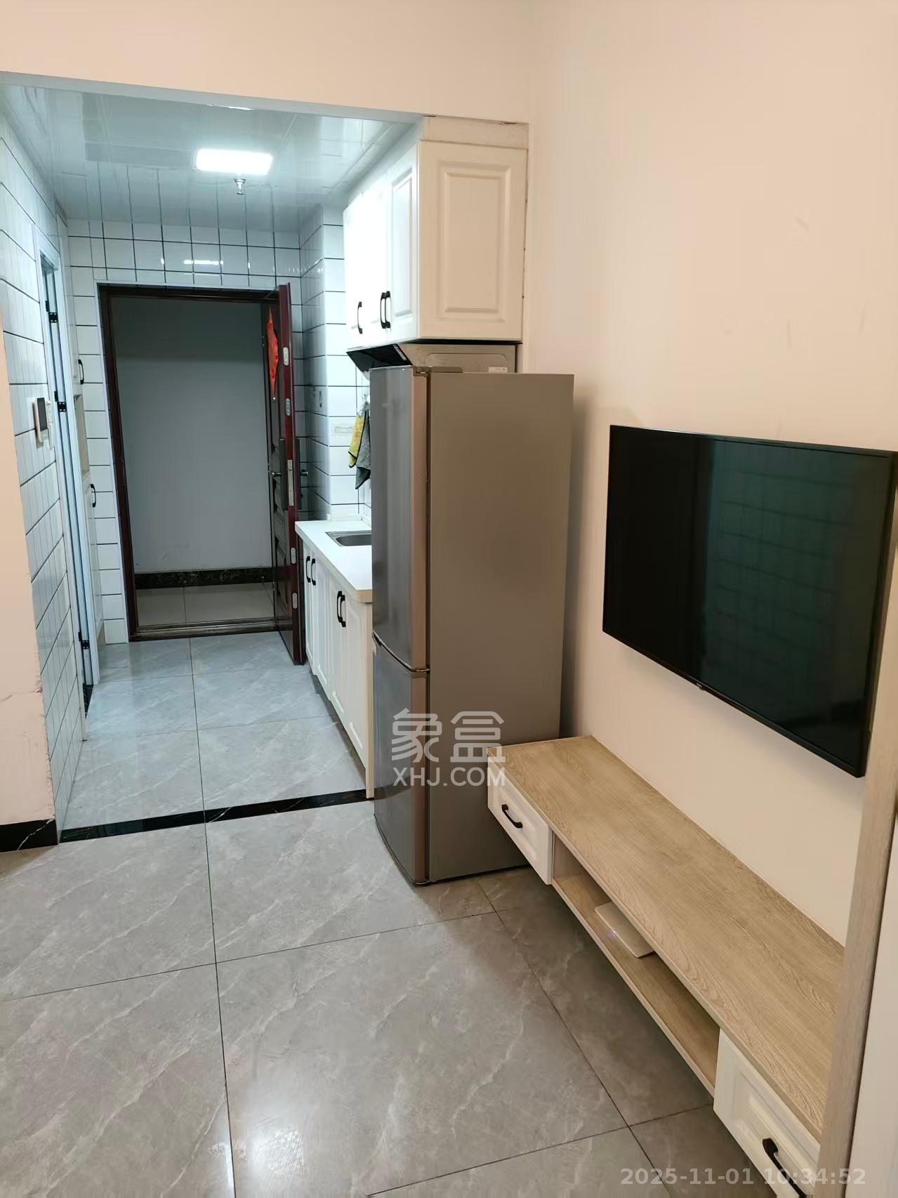 中建悦和城  1室1厅1卫    1400.0元/月室内图