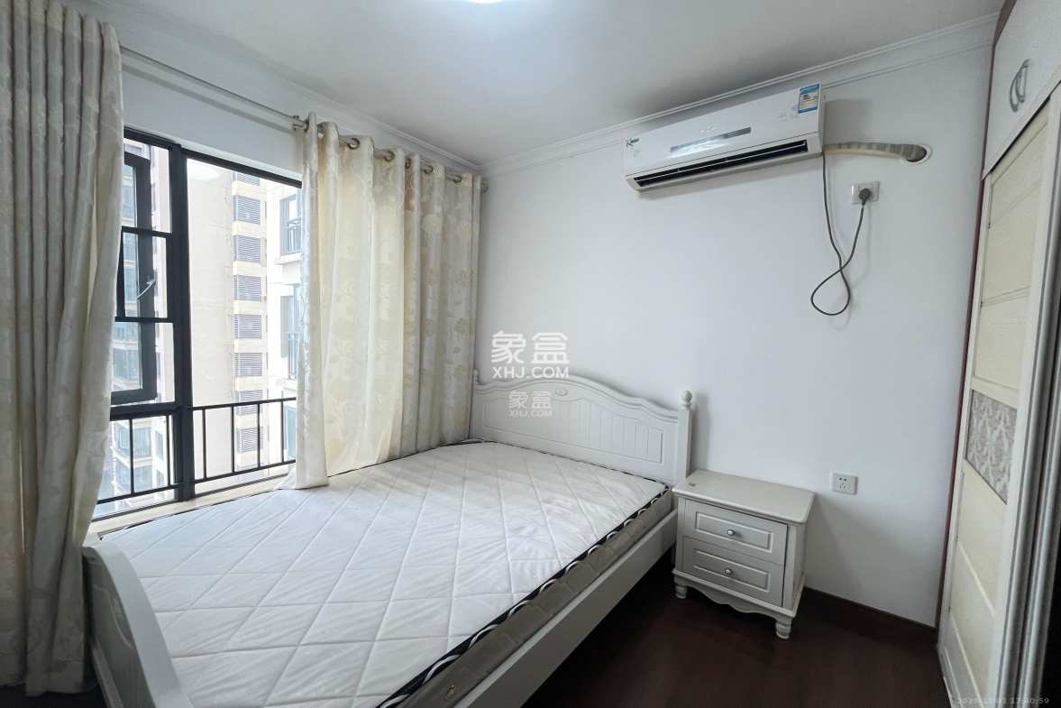 万科白鹭郡 3室2厅1卫 2600.0元/月 万科白鹭郡 3室2厅1卫 2600.0元/月室内图