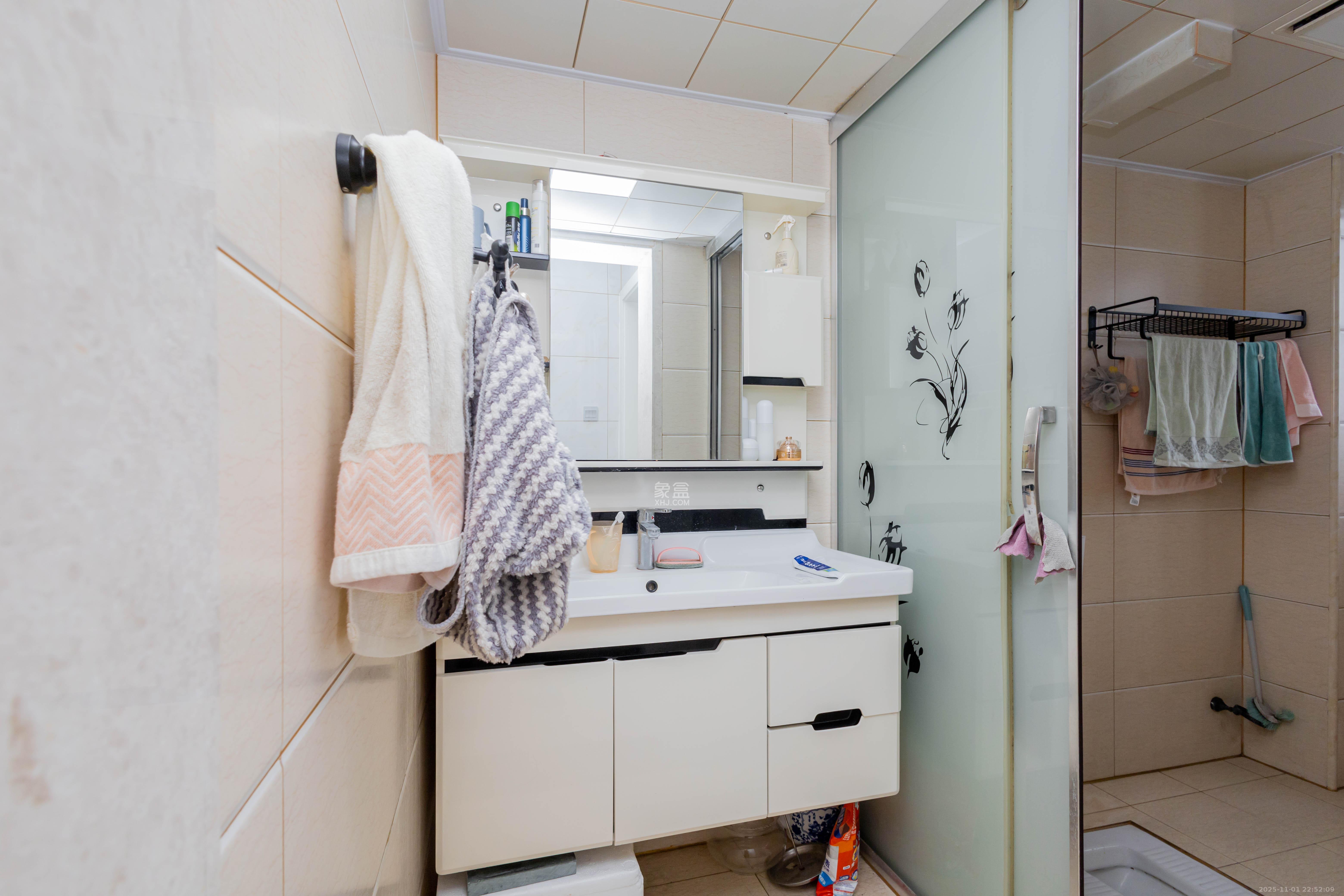 爵士湘 3室2厅2卫 82.8万 爵士湘 3室2厅2卫 82.8万卫生间