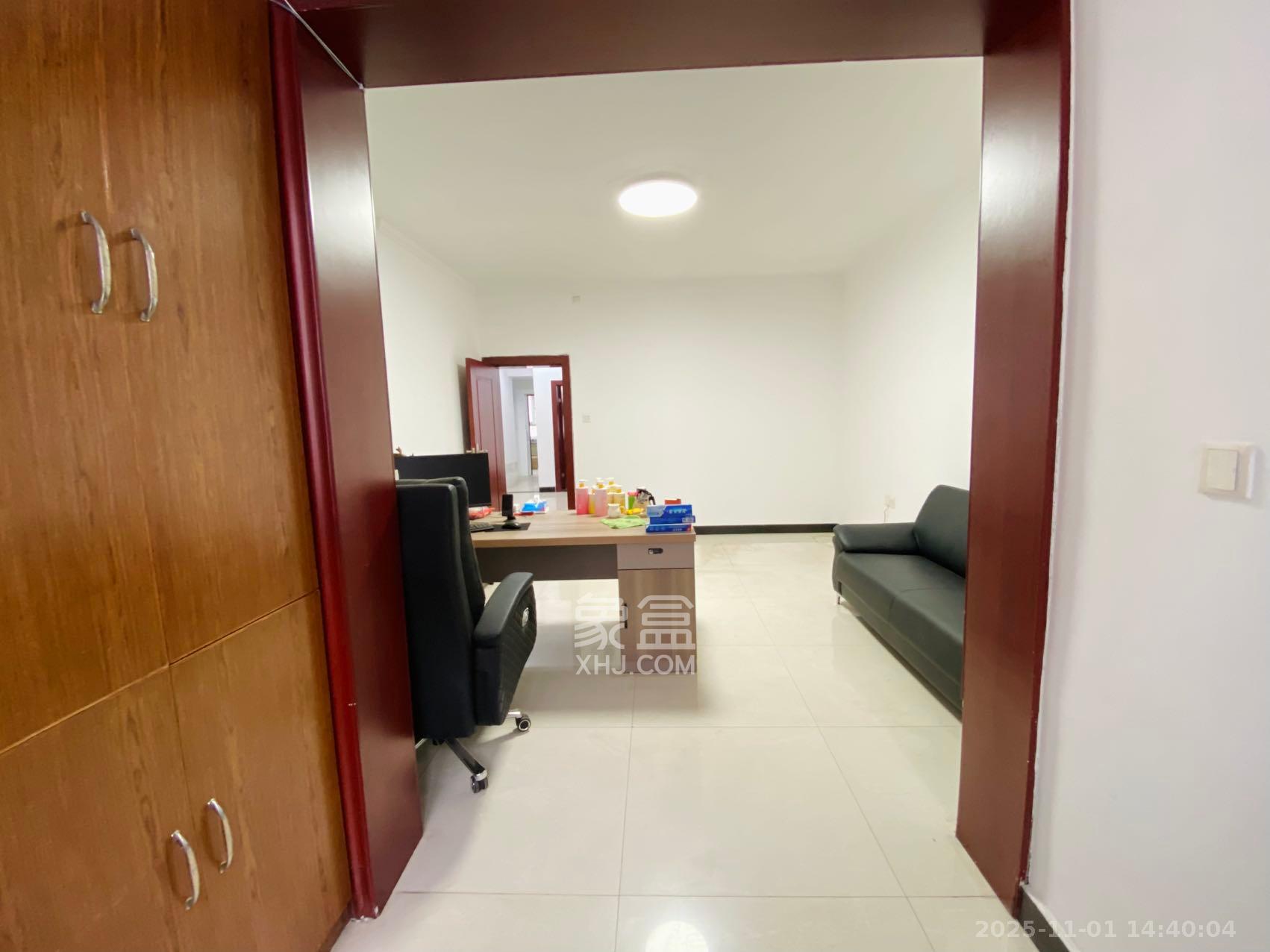 高桥日化城 1室0厅0卫 2400.0元/月 高桥日化城 1室0厅0卫 2400.0元/月室内图