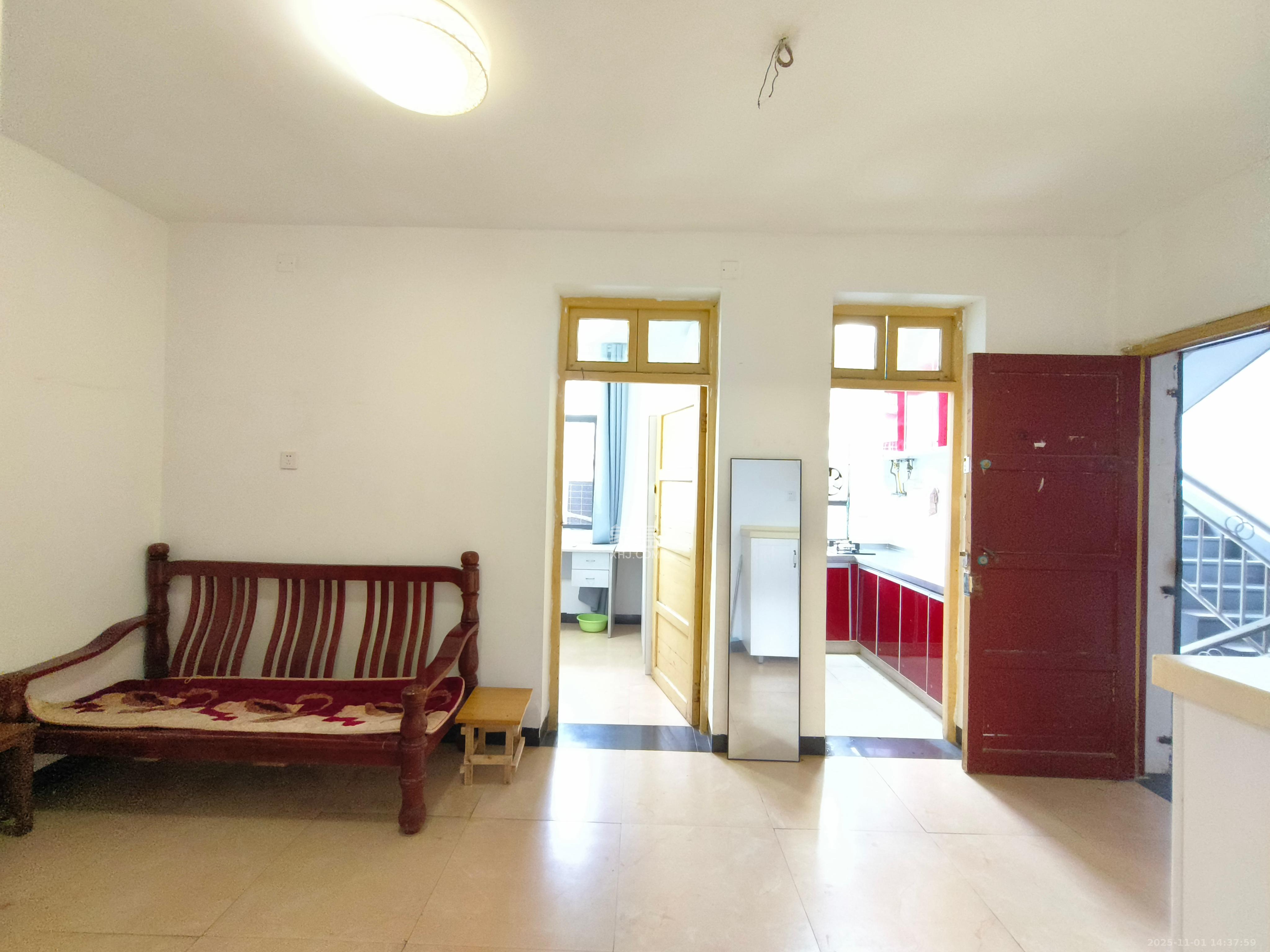 崇文里、崇圣里散盘 2室1厅1卫 1600.0元/月 崇文里、崇圣里散盘 2室1厅1卫 1600.0元/月室内图