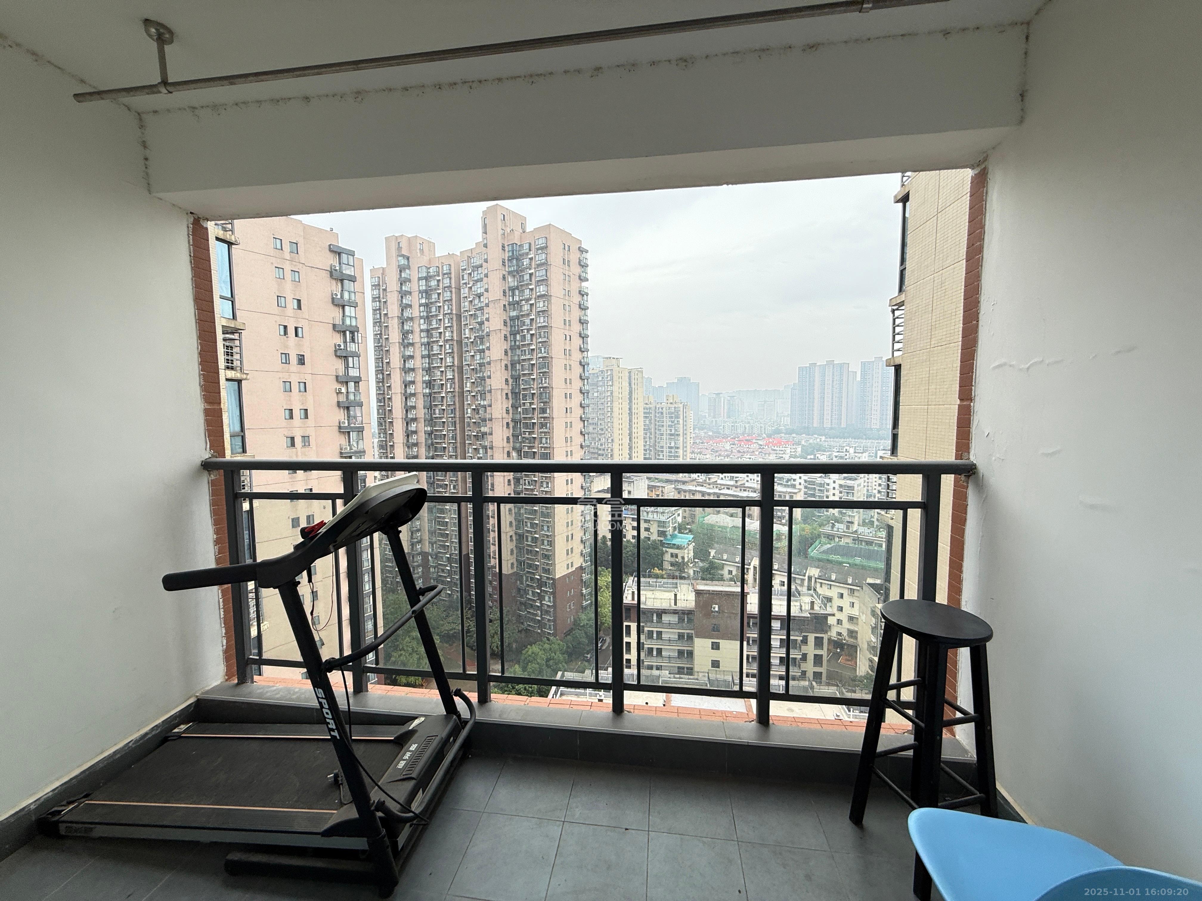 钱隆首府(福晟御园)  3室1厅1卫    3300.0元/月室内图