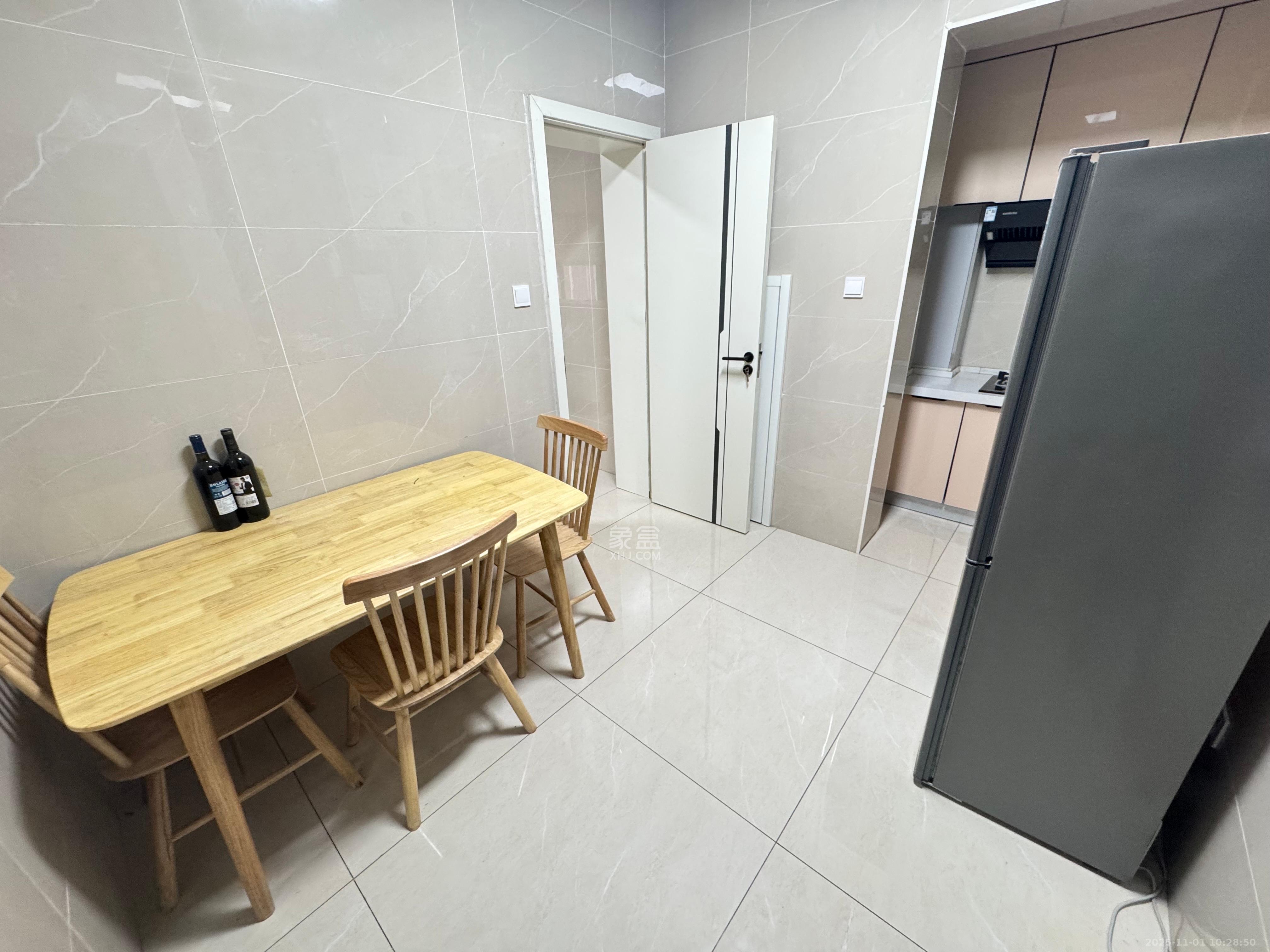 红旗区一片  2室1厅1卫    2000.0元/月室内图