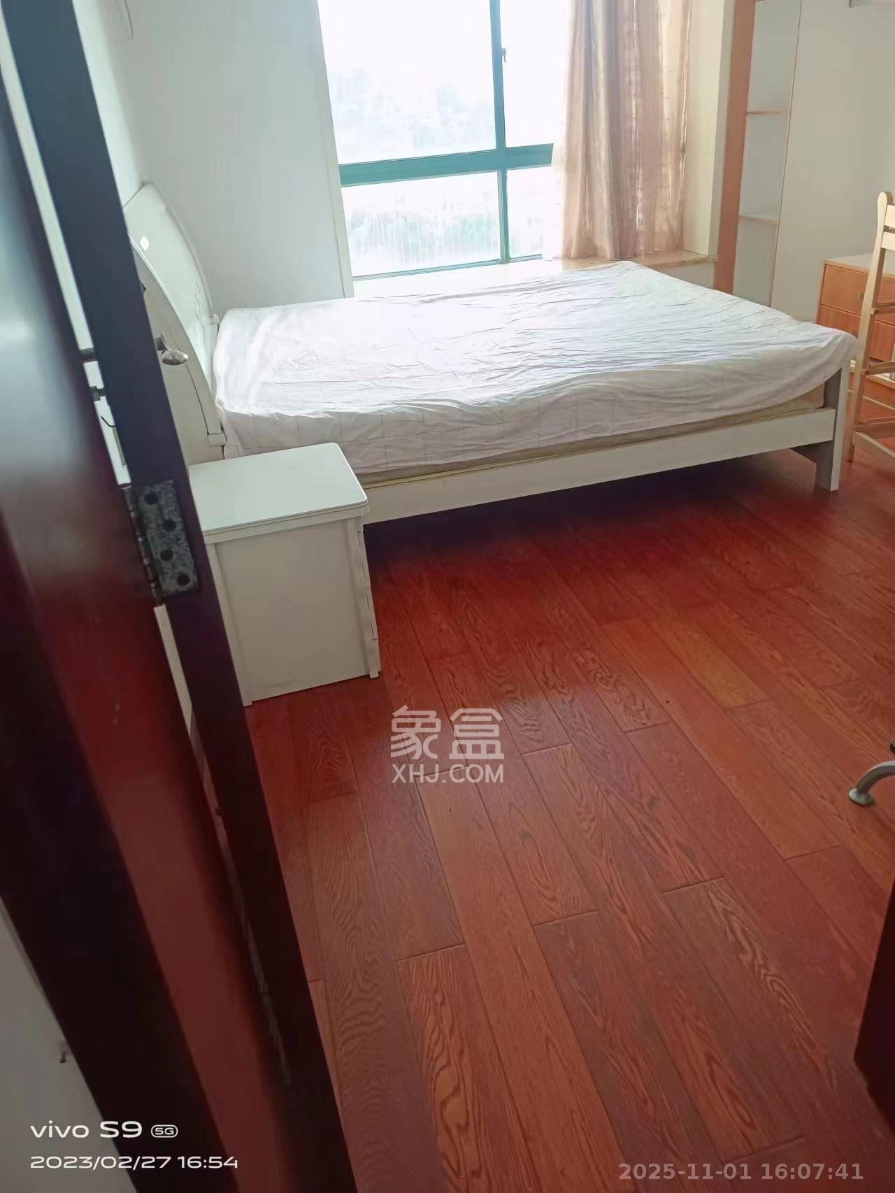 圣爵菲斯 3室2厅2卫 2200.0元/月 圣爵菲斯 3室2厅2卫 2200.0元/月室内图