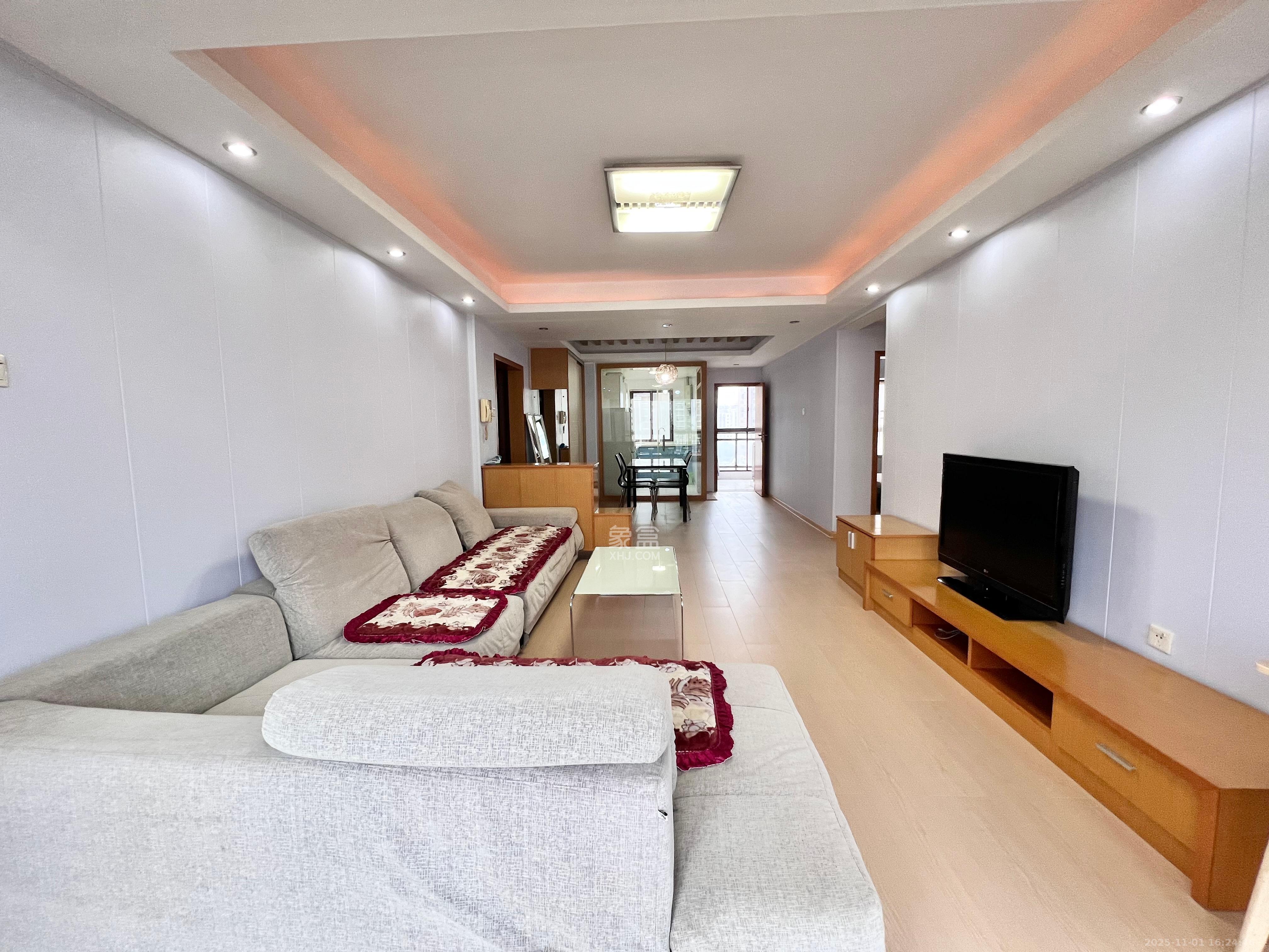 鑫天山水洲城  2室1厅1卫    2000.0元/月