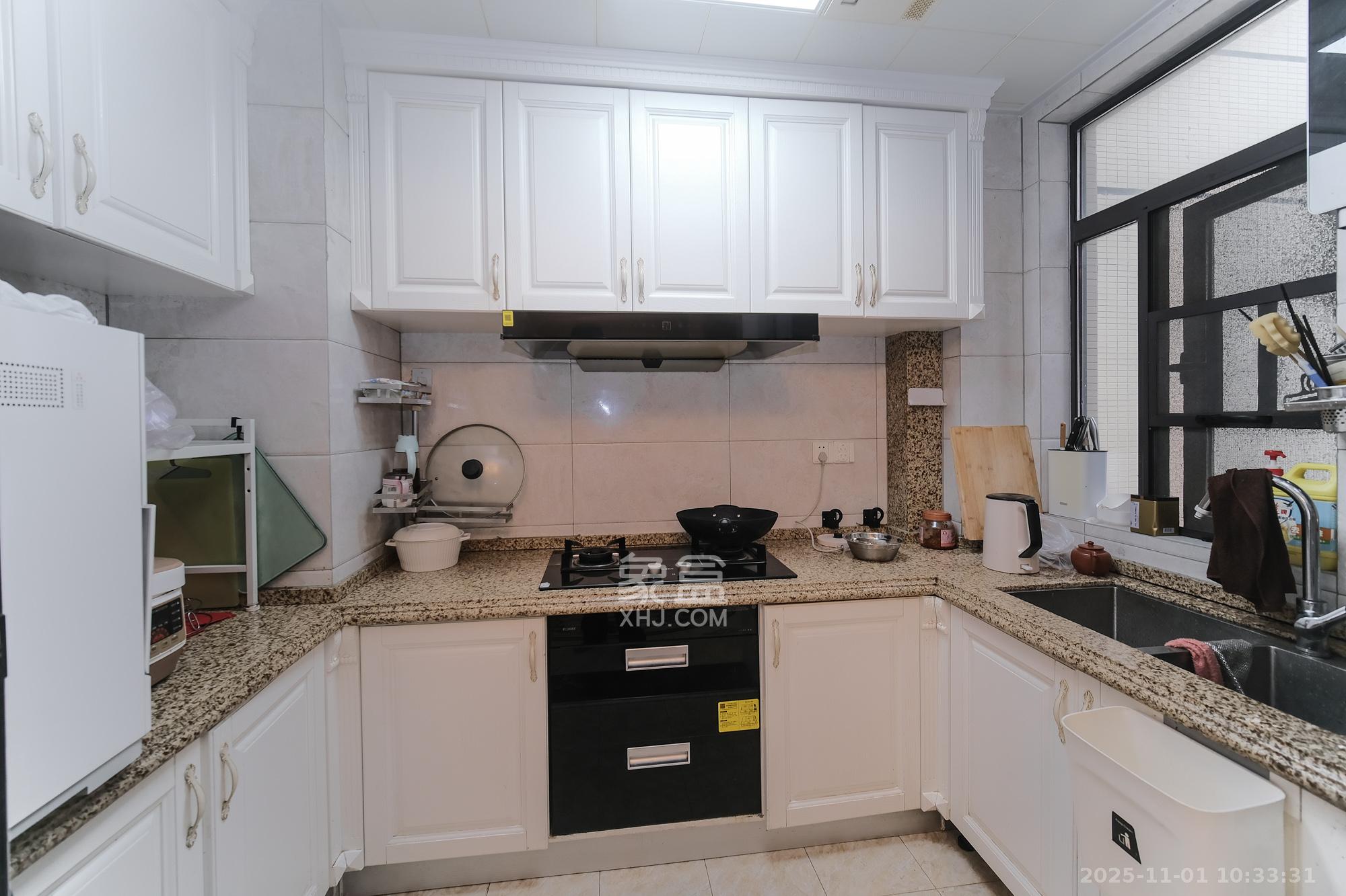 星雅美辰  3室2厅2卫    105.0万厨房