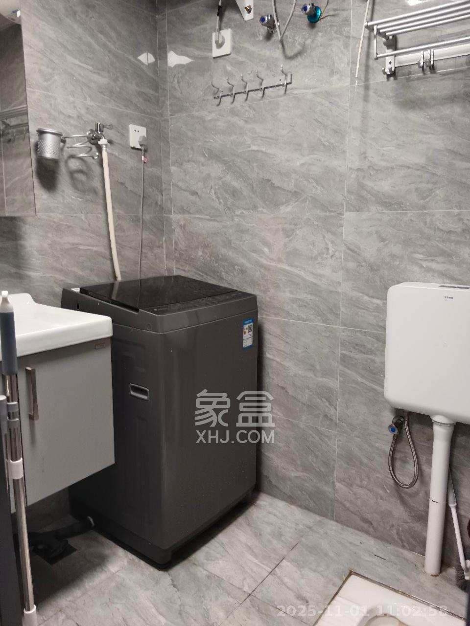 保利麓谷林语I区  1室1厅1卫    1600.0元/月 保利麓谷林语I区  1室1厅1卫    1600.0元/月室内图