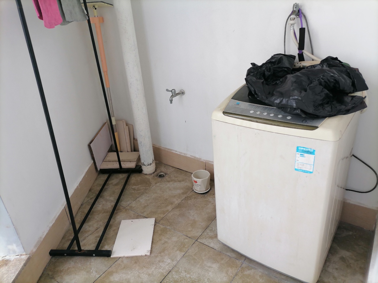 国公馆 1室0厅1卫 1500.0元/月 国公馆 1室0厅1卫 1500.0元/月室内图