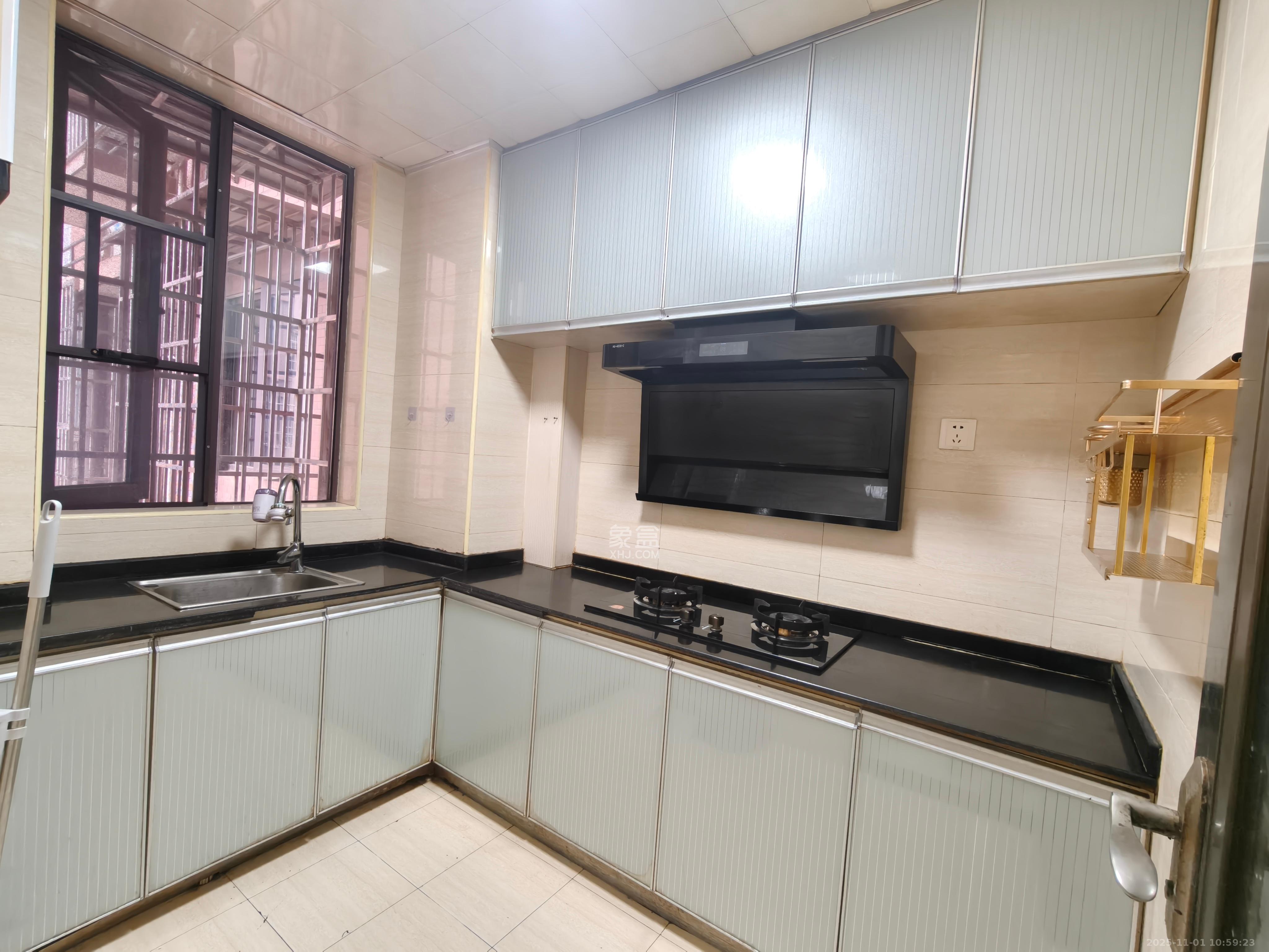 同鑫家园  2室2厅1卫    2200.0元/月室内图