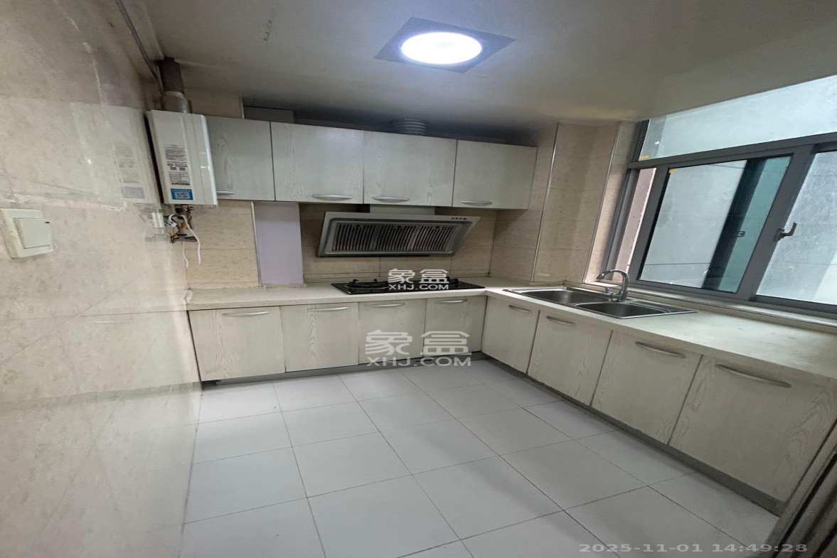 五一中央领御 3室1厅1卫 3500.0元/月 五一中央领御 3室1厅1卫 3500.0元/月室内图