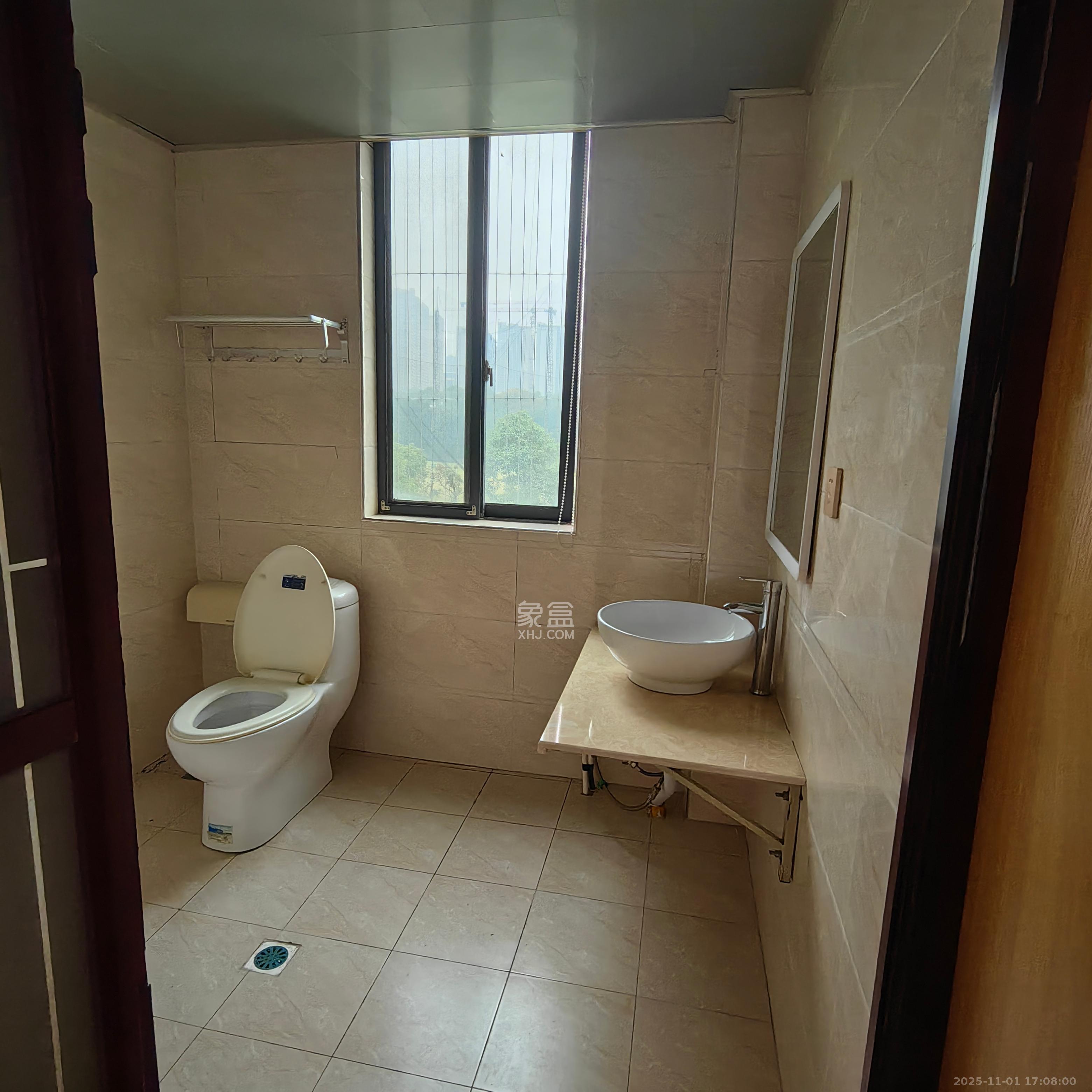 申湘宽境 3室2厅2卫 1800.0元/月 申湘宽境 3室2厅2卫 1800.0元/月室内图