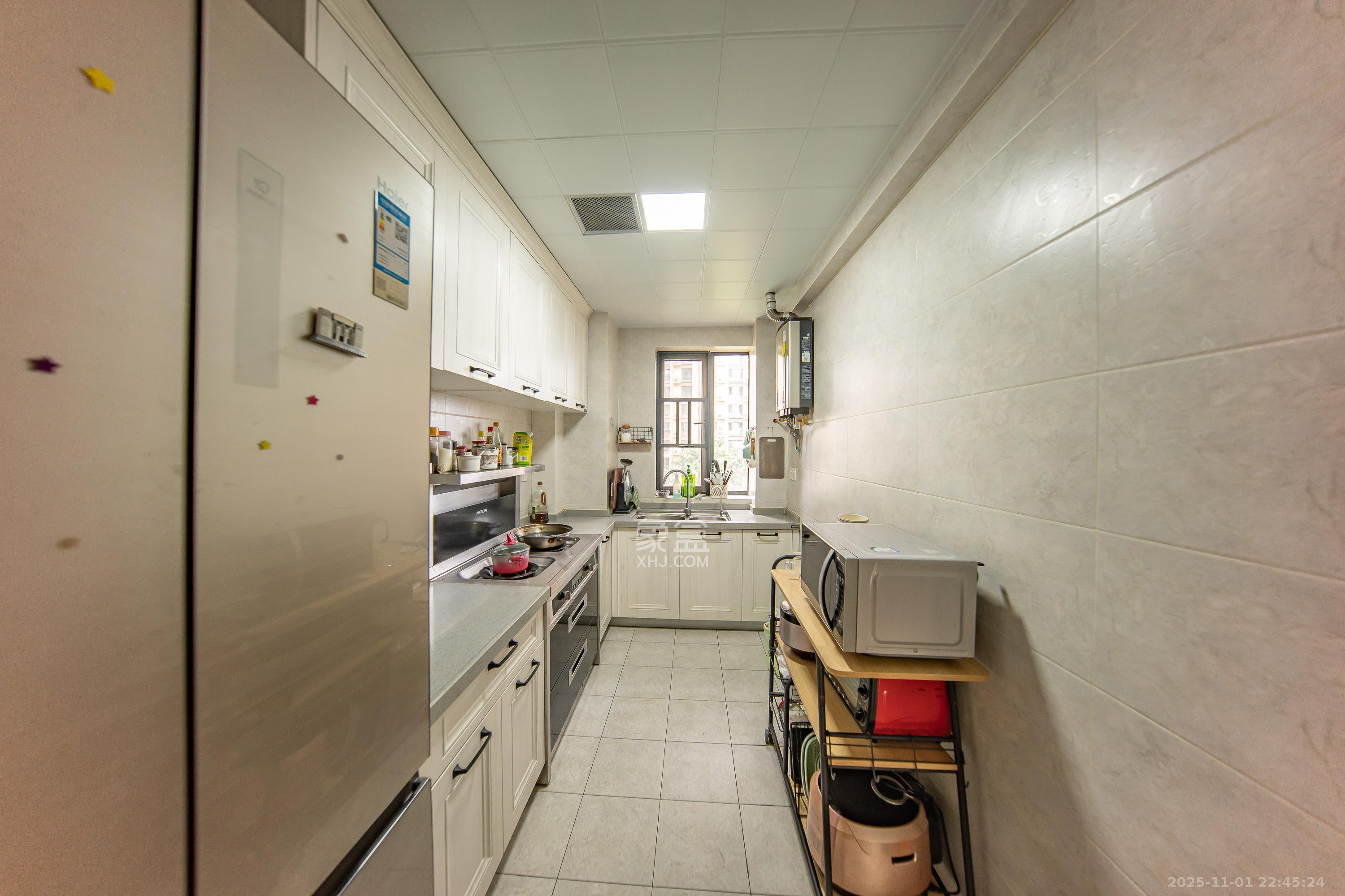 兰亭湾畔  3室2厅2卫    125.0万厨房