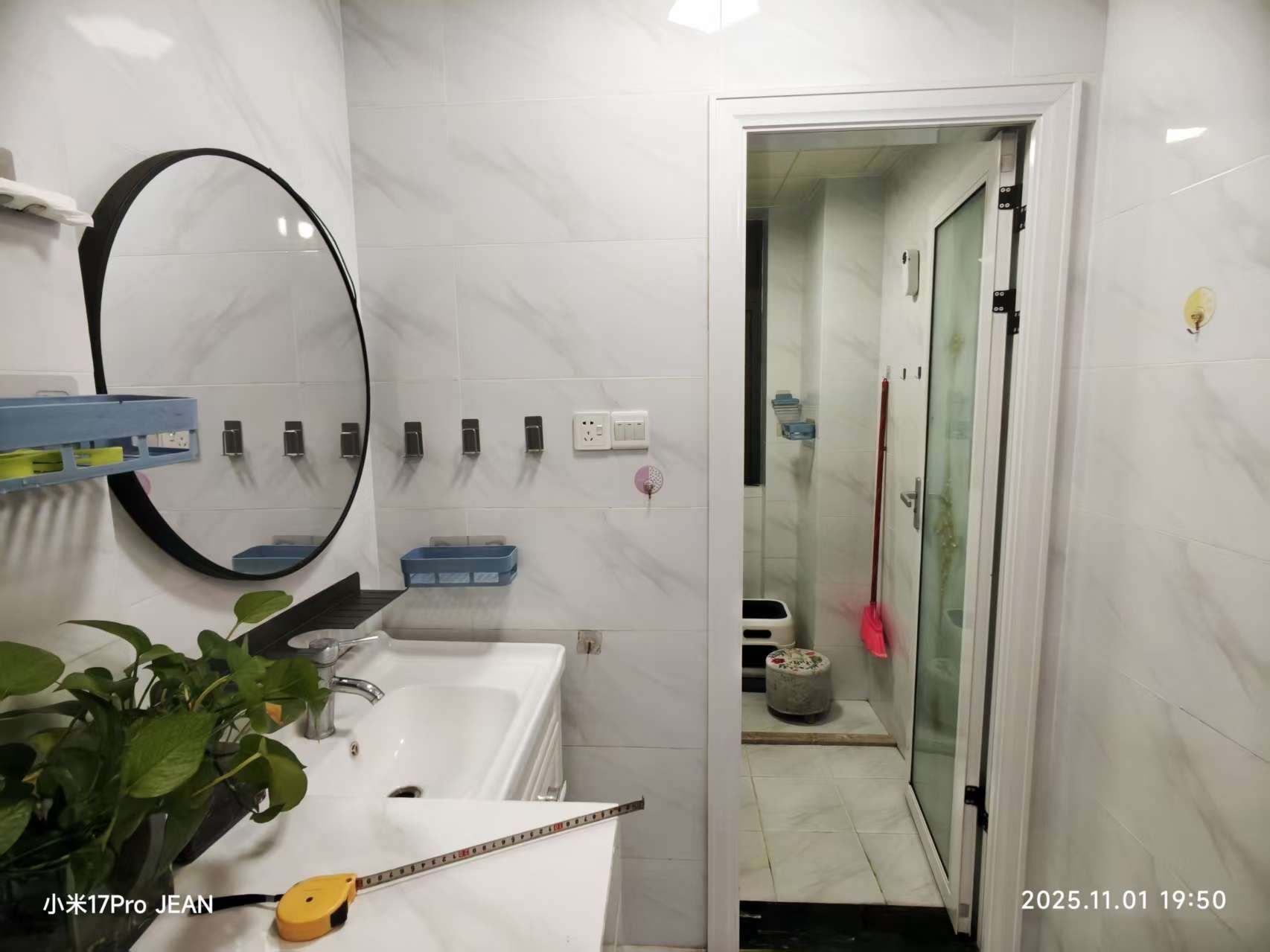 四季华庭-阳光华府  3室2厅1卫    3300.0元/月室内图