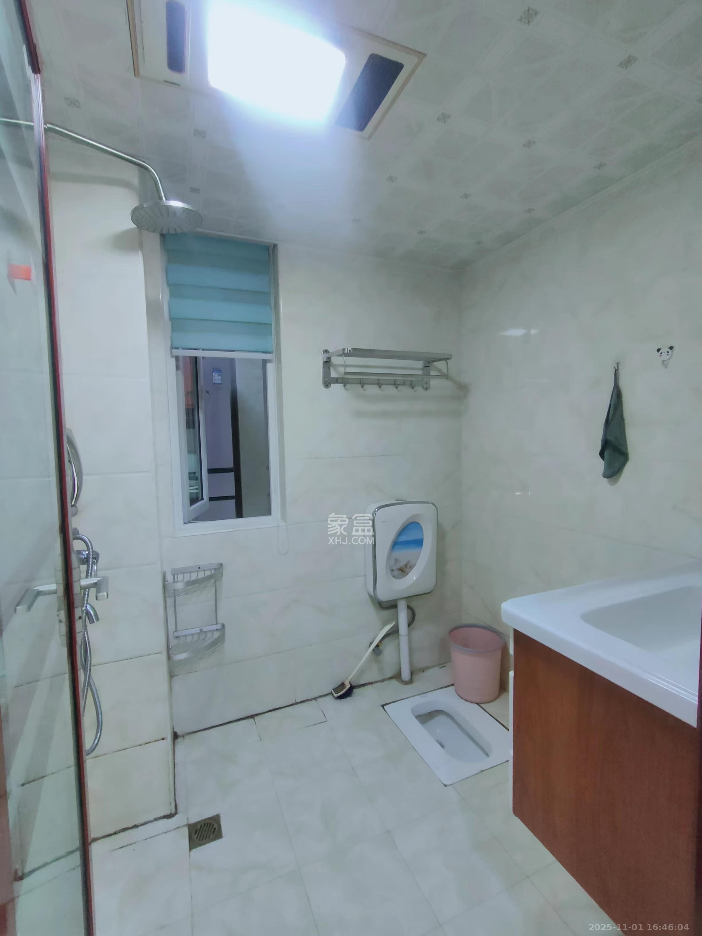 山水湾  3室2厅1卫    2000.0元/月室内图