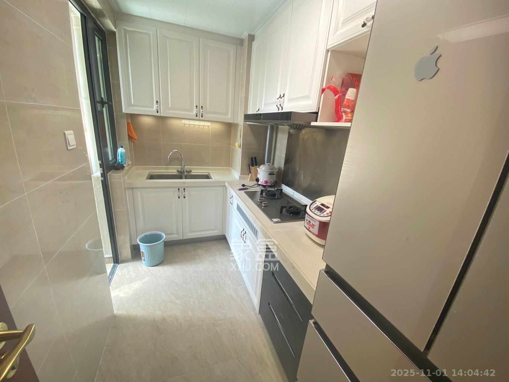 恒大国际广场  3室2厅1卫    3000.0元/月 恒大国际广场  3室2厅1卫    3000.0元/月室内图