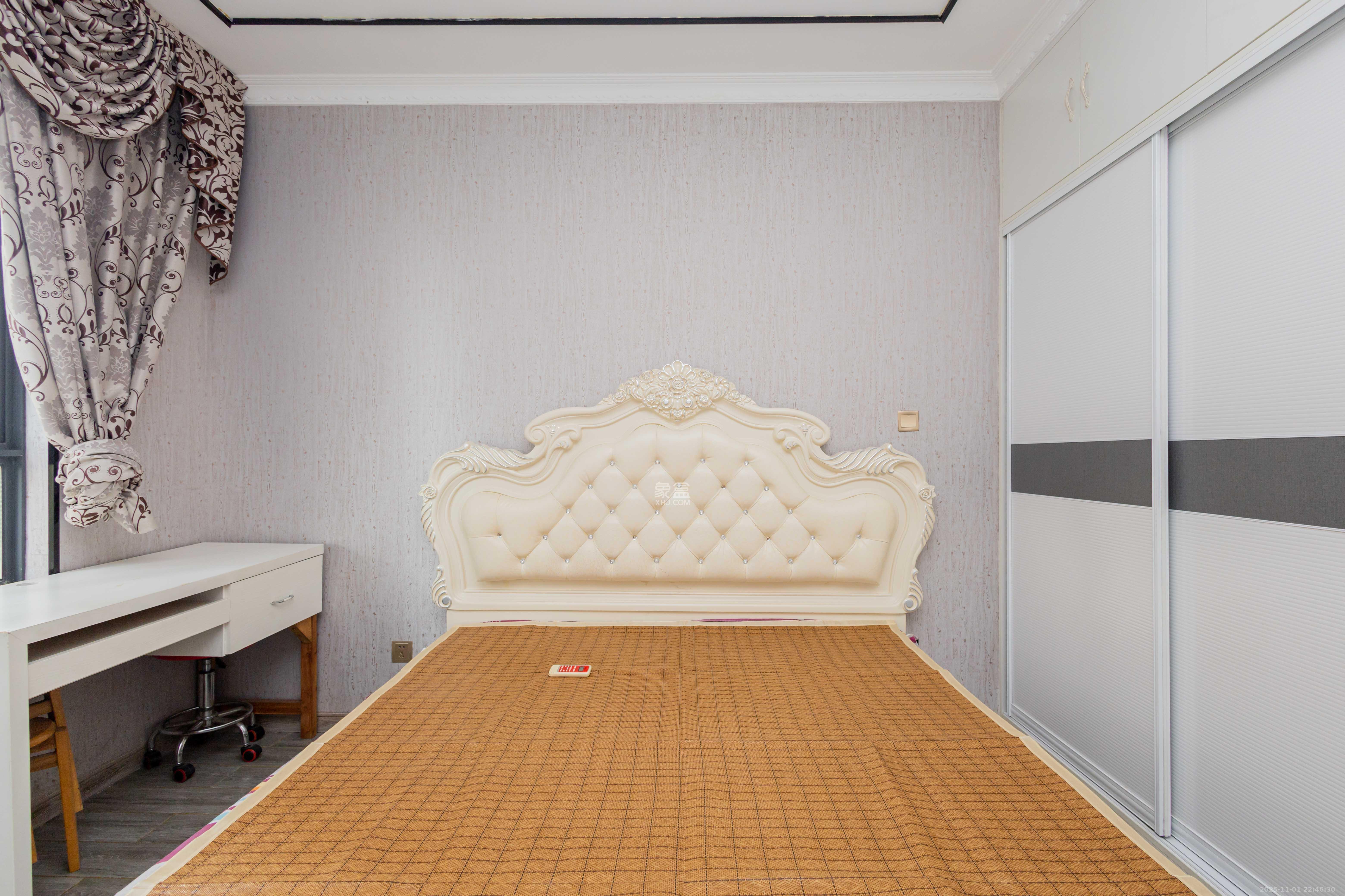 爵世名邸东湖(东湖壹号企业总部基地) 3室2厅1卫 78.0万 爵世名邸东湖(东湖壹号企业总部基地) 3室2厅1卫 78.0万卧室