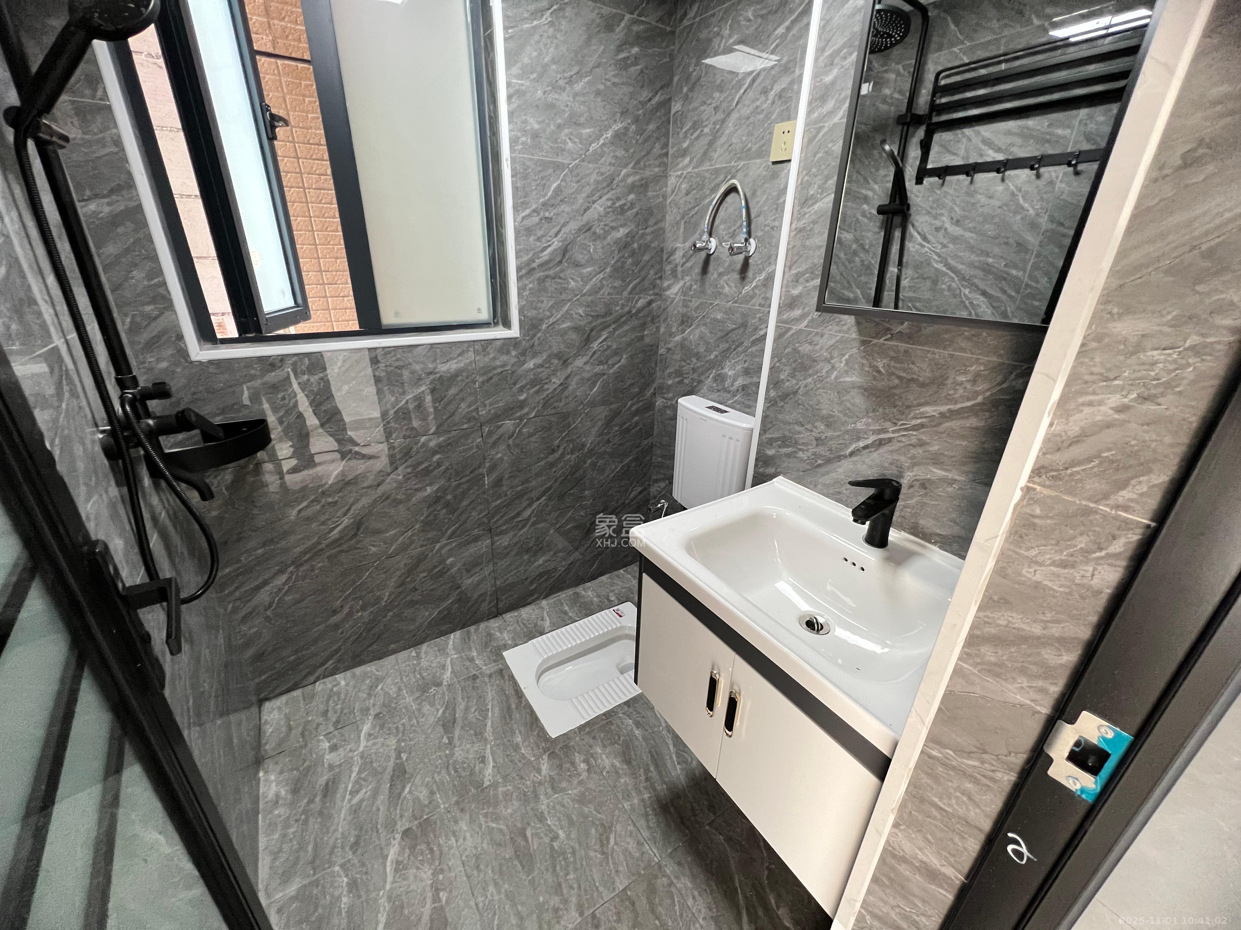 邦盛水岸御园  4室2厅2卫    2800.0元/月室内图