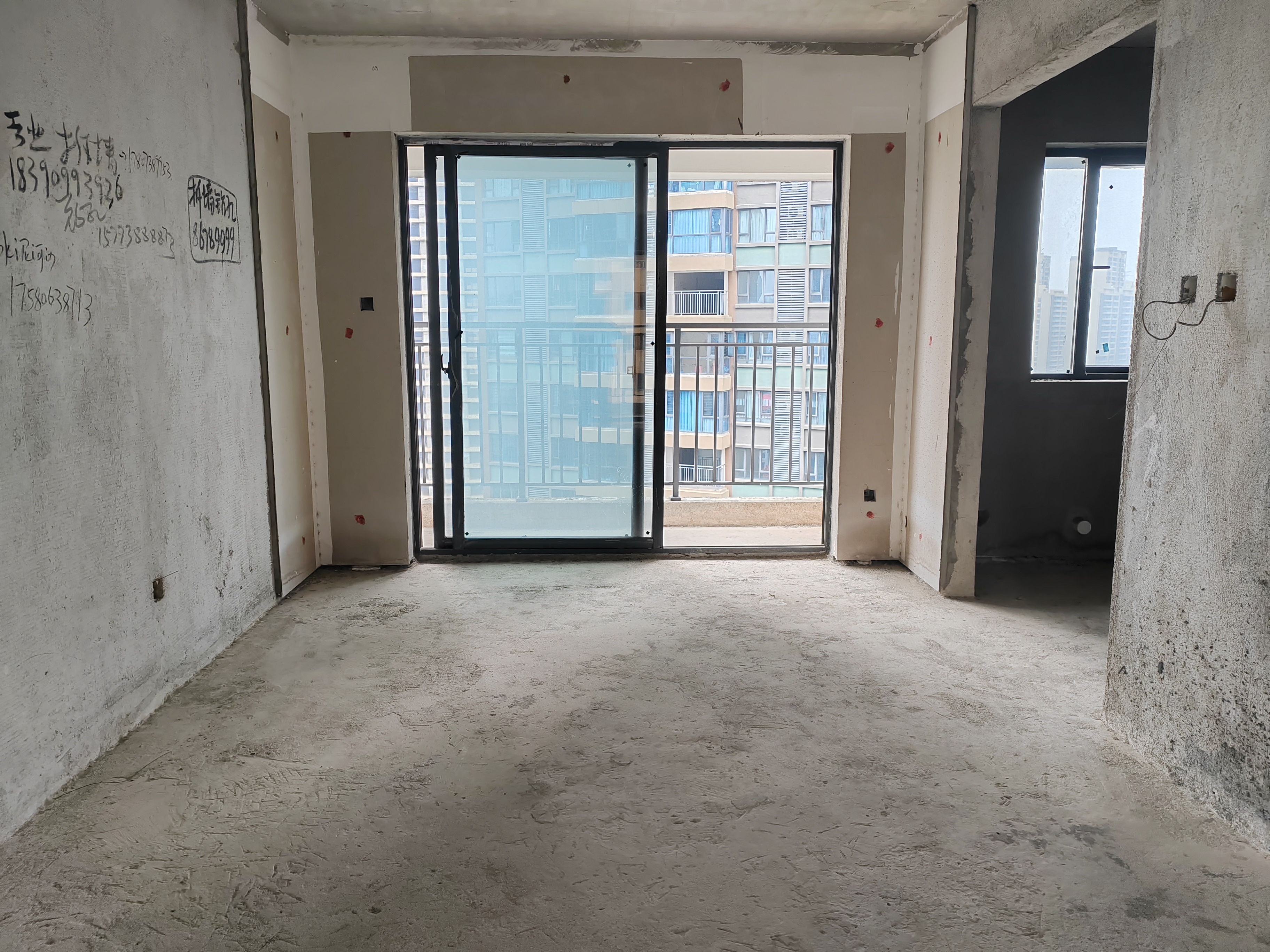 宁邦中心（二期公园里）  4室2厅2卫    79.8万其他